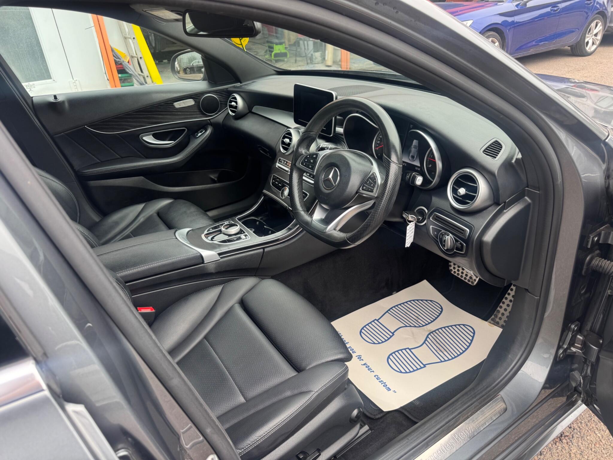 Mercedes-Benz C Class view 9