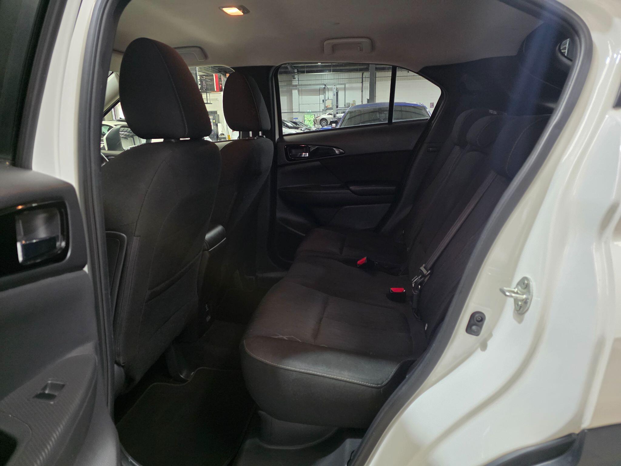 Mitsubishi Eclipse Cross view 24