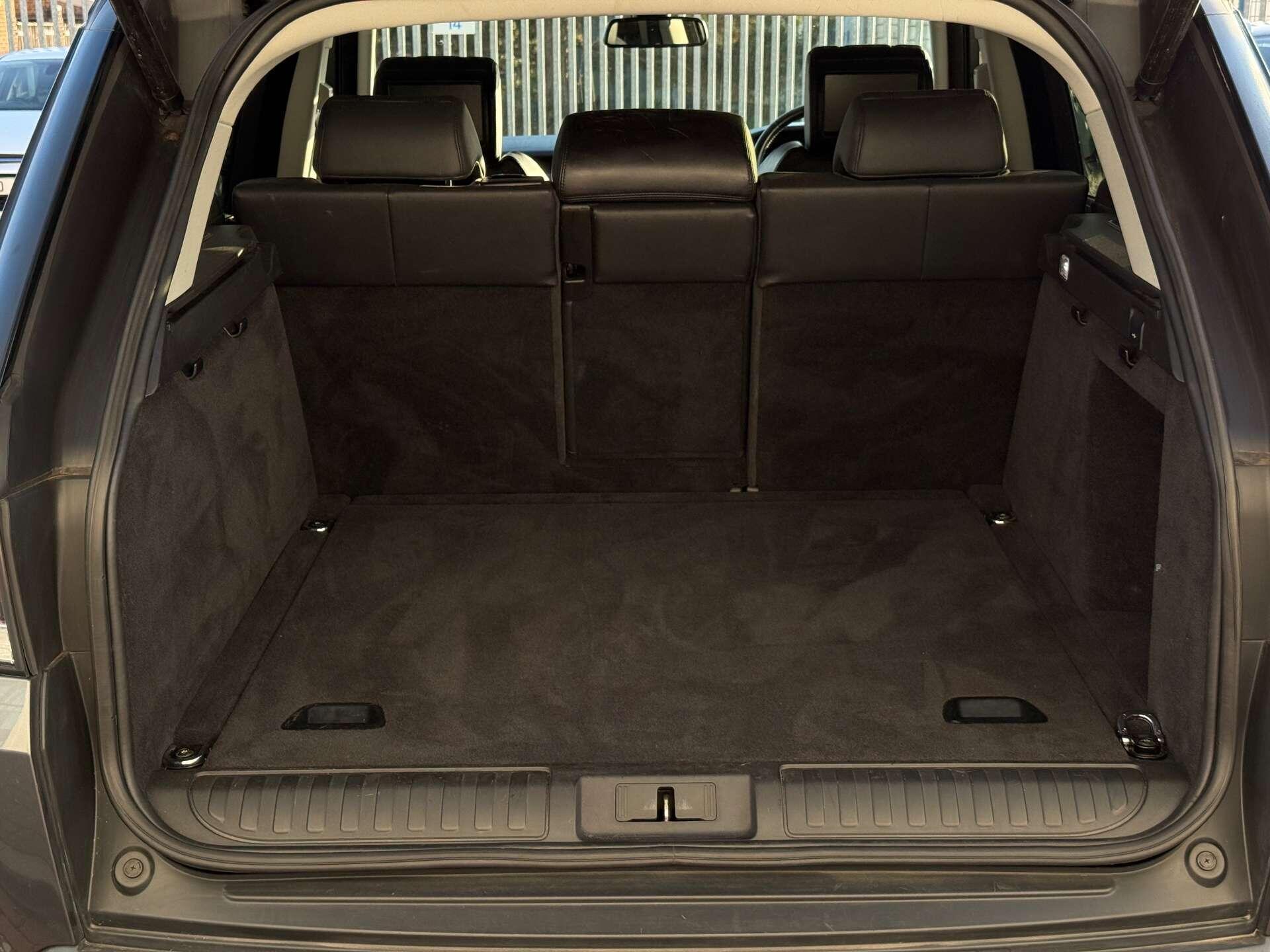 Land Rover Range Rover Sport view 34