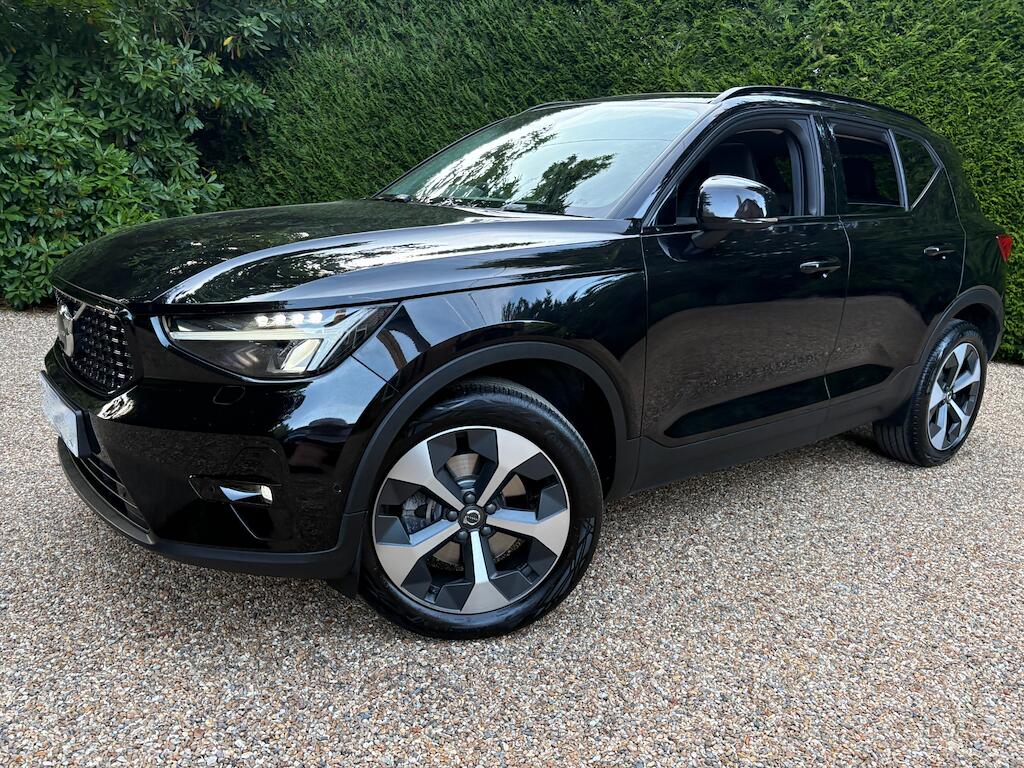 Volvo XC40 view 4