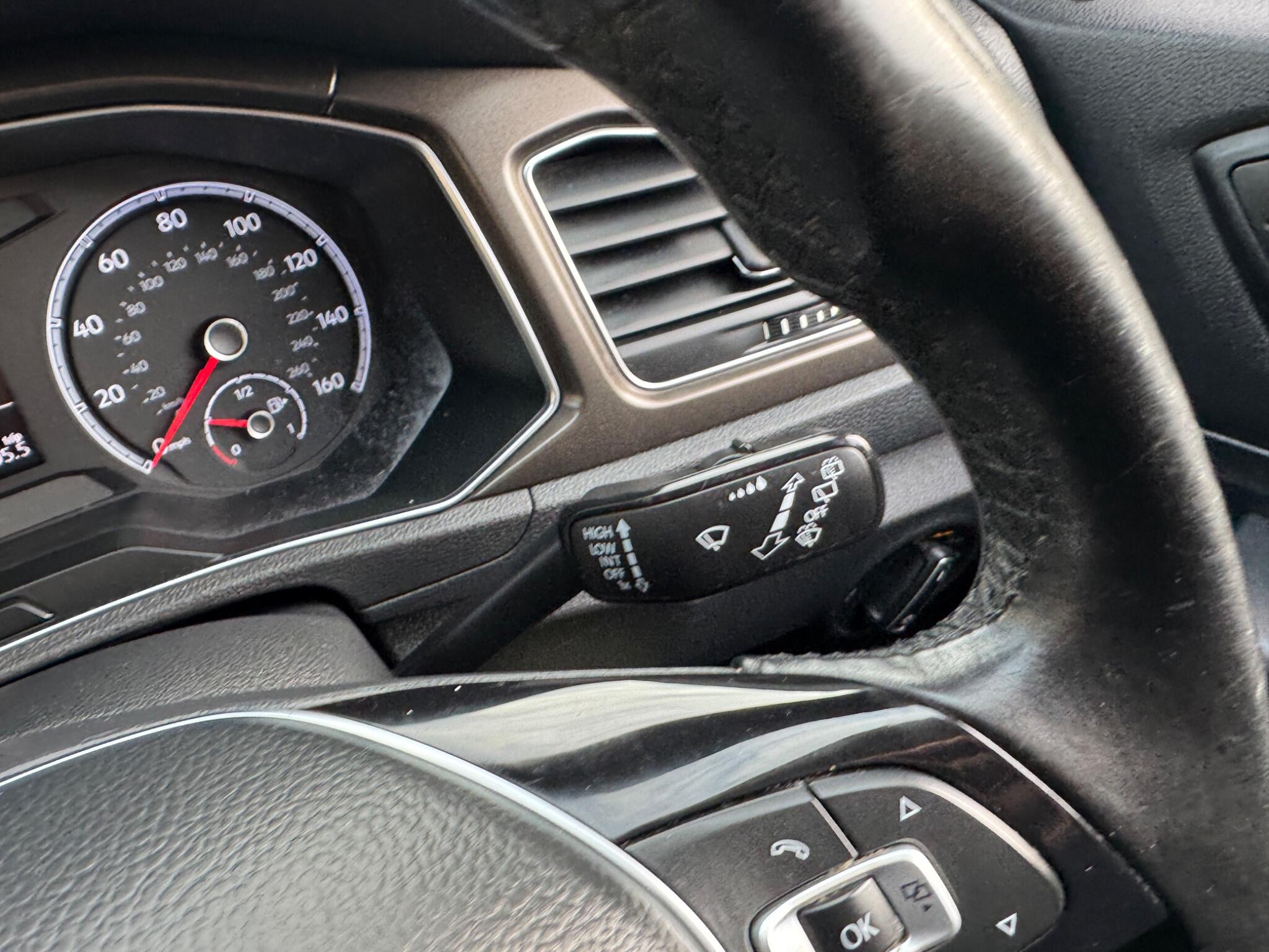 Volkswagen T-Roc view 44