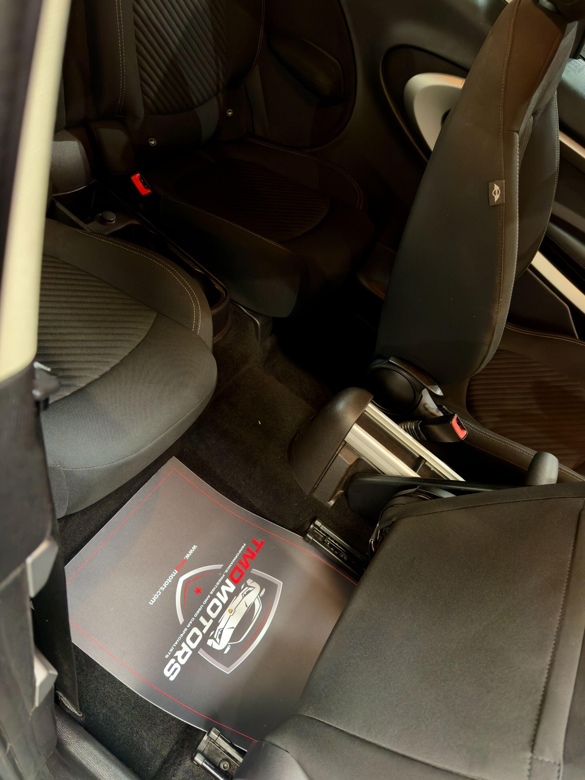 Mini Paceman view 19