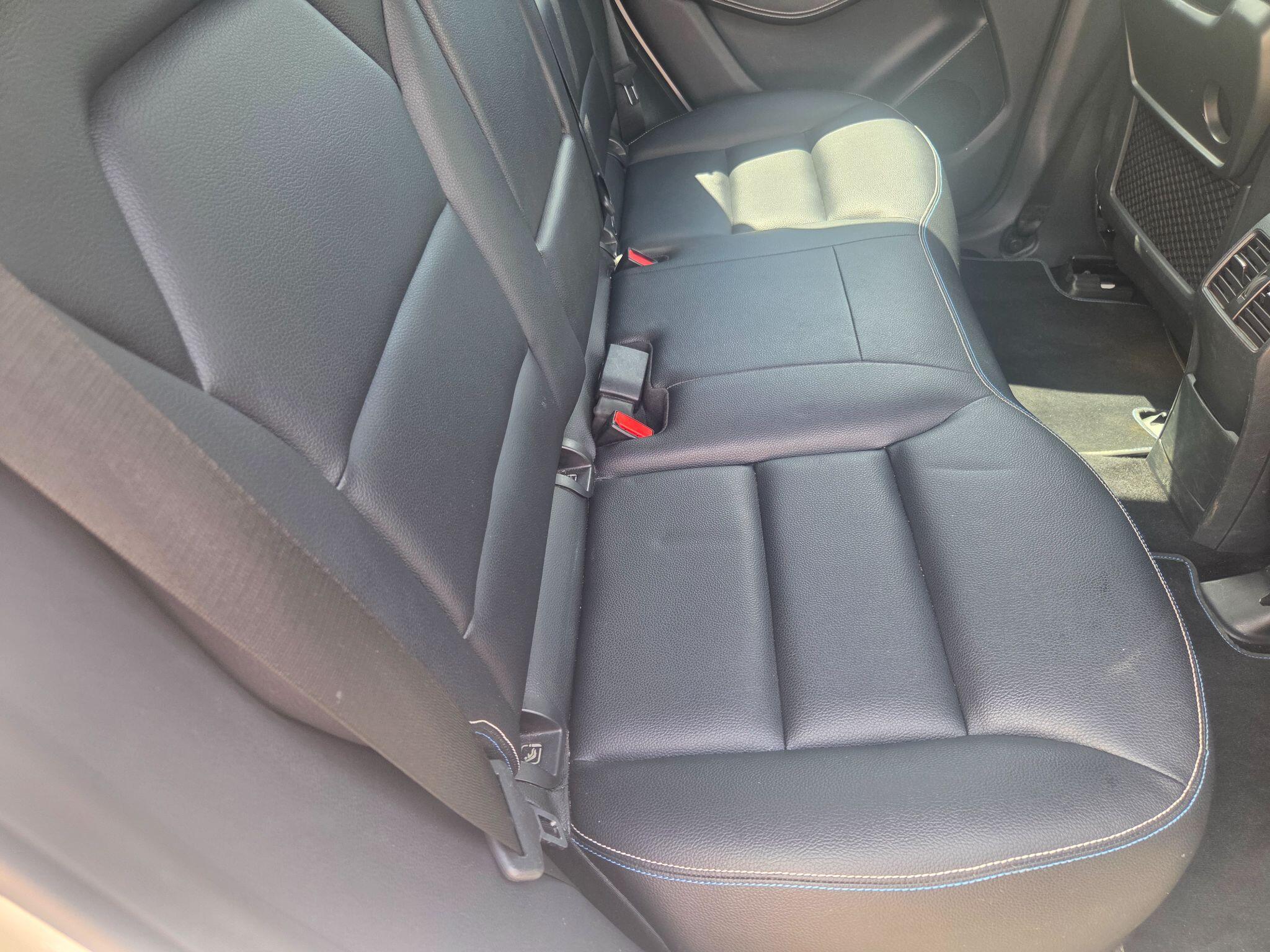 Mercedes-Benz B-Class view 14