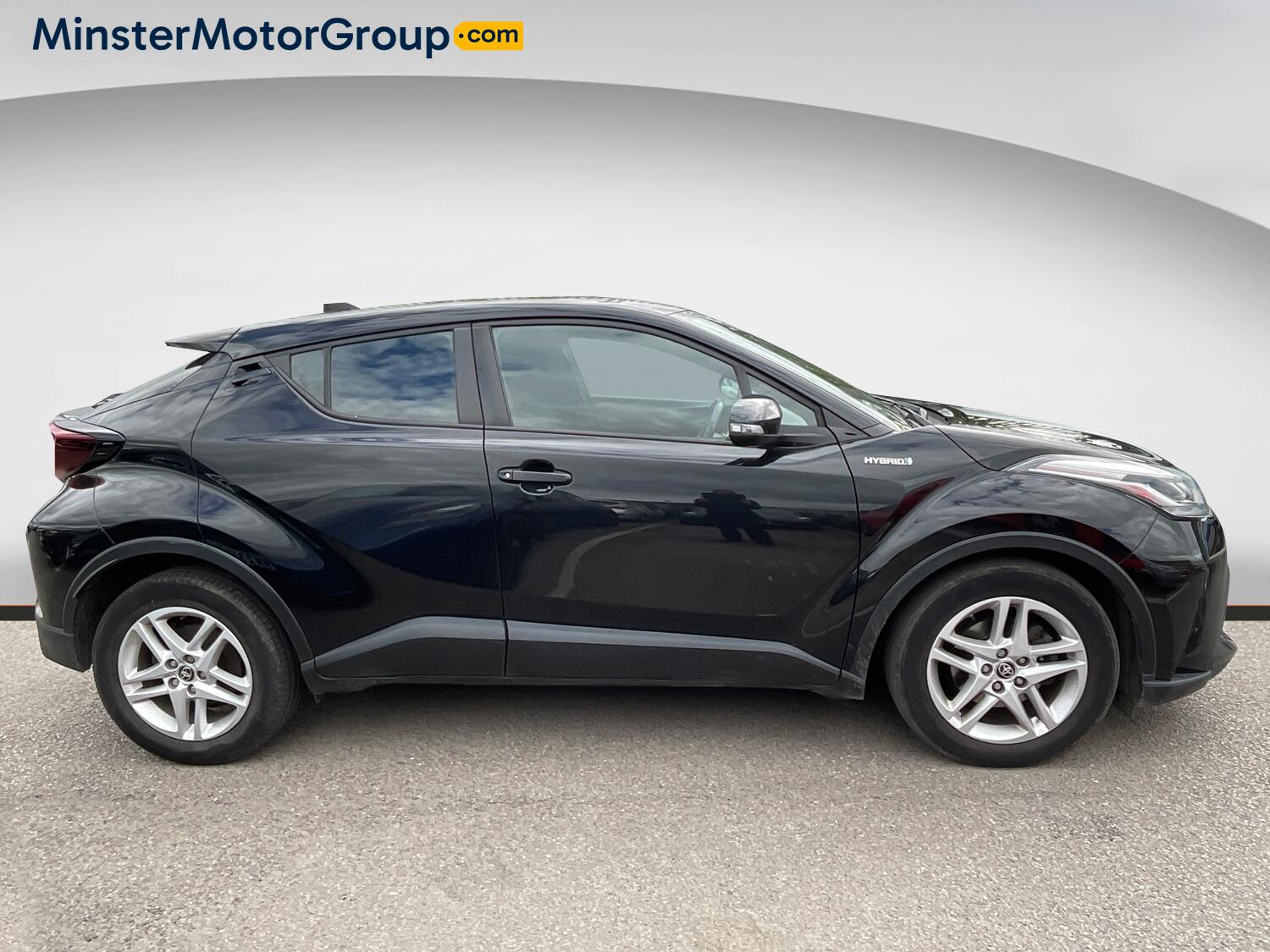 Toyota C-HR view 2