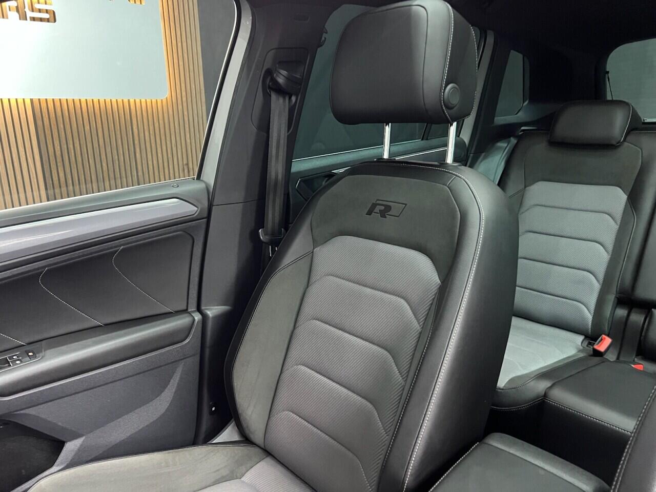 Volkswagen Tiguan view 29