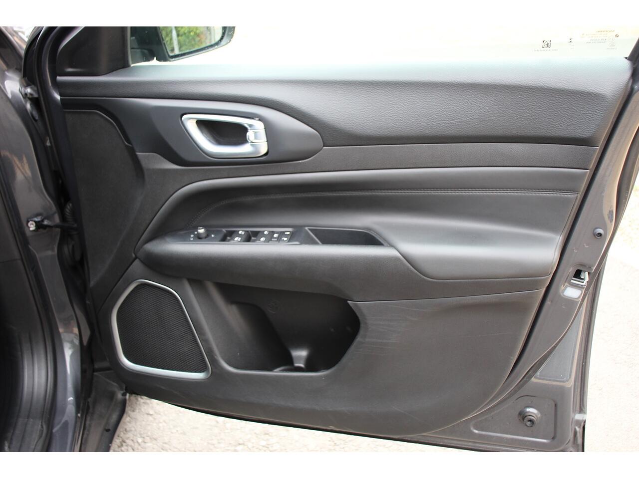 Jeep Compass view 32
