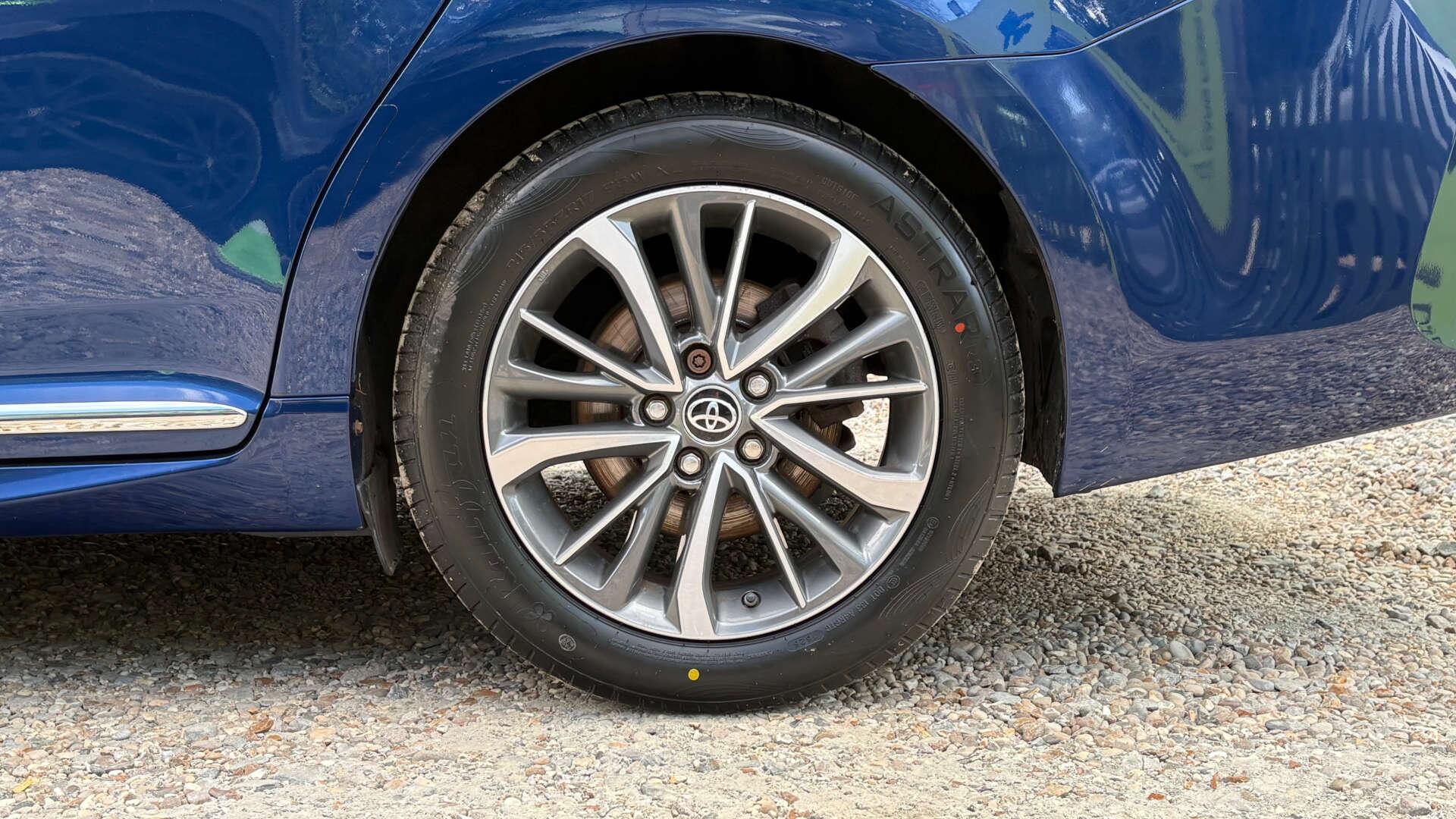 Toyota Avensis view 36