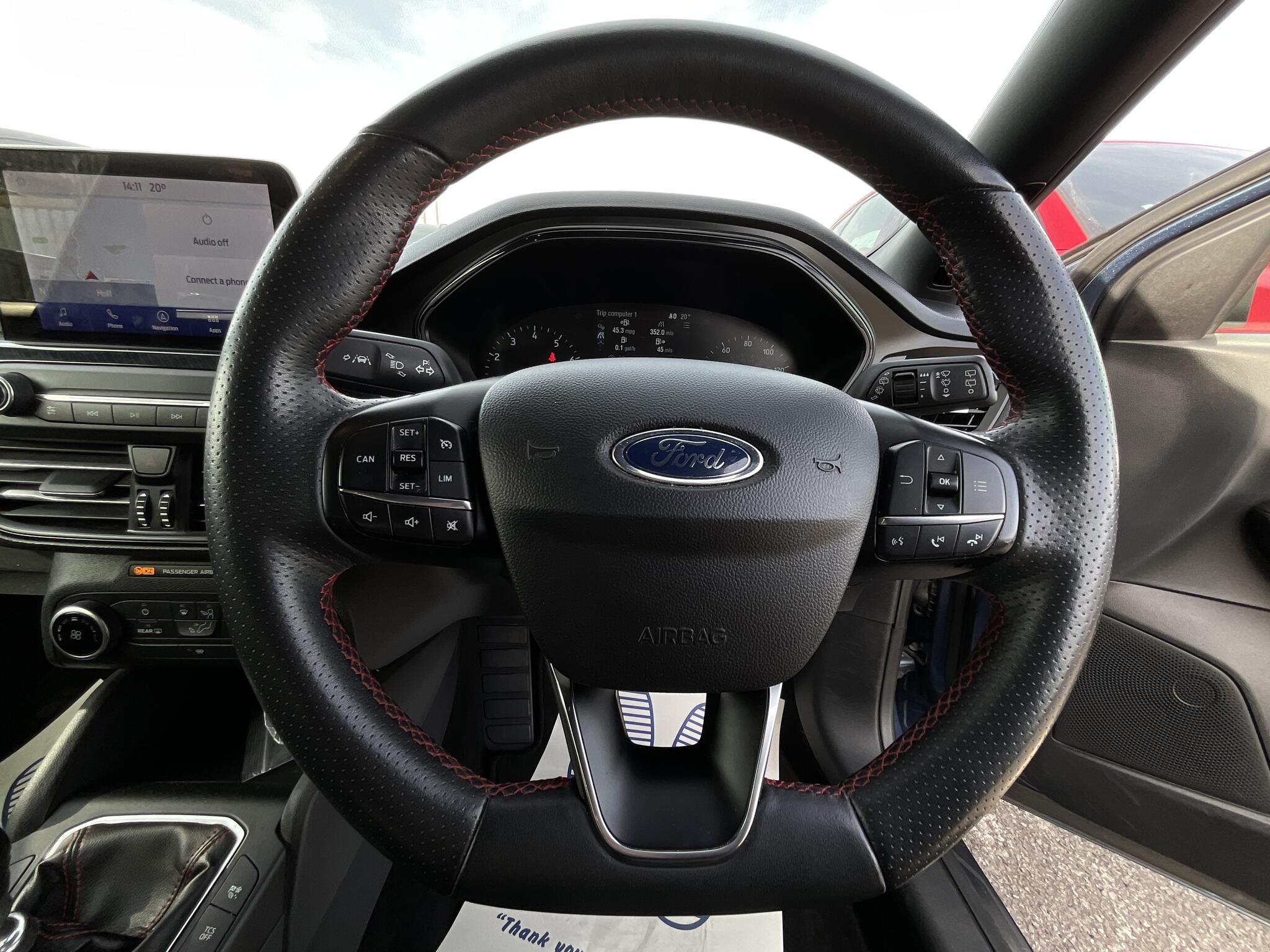 Ford Focus view 20