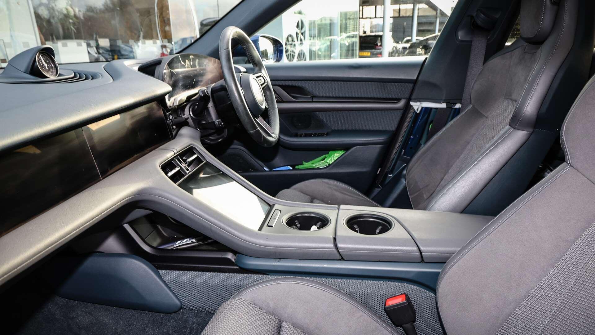 Porsche Taycan view 11
