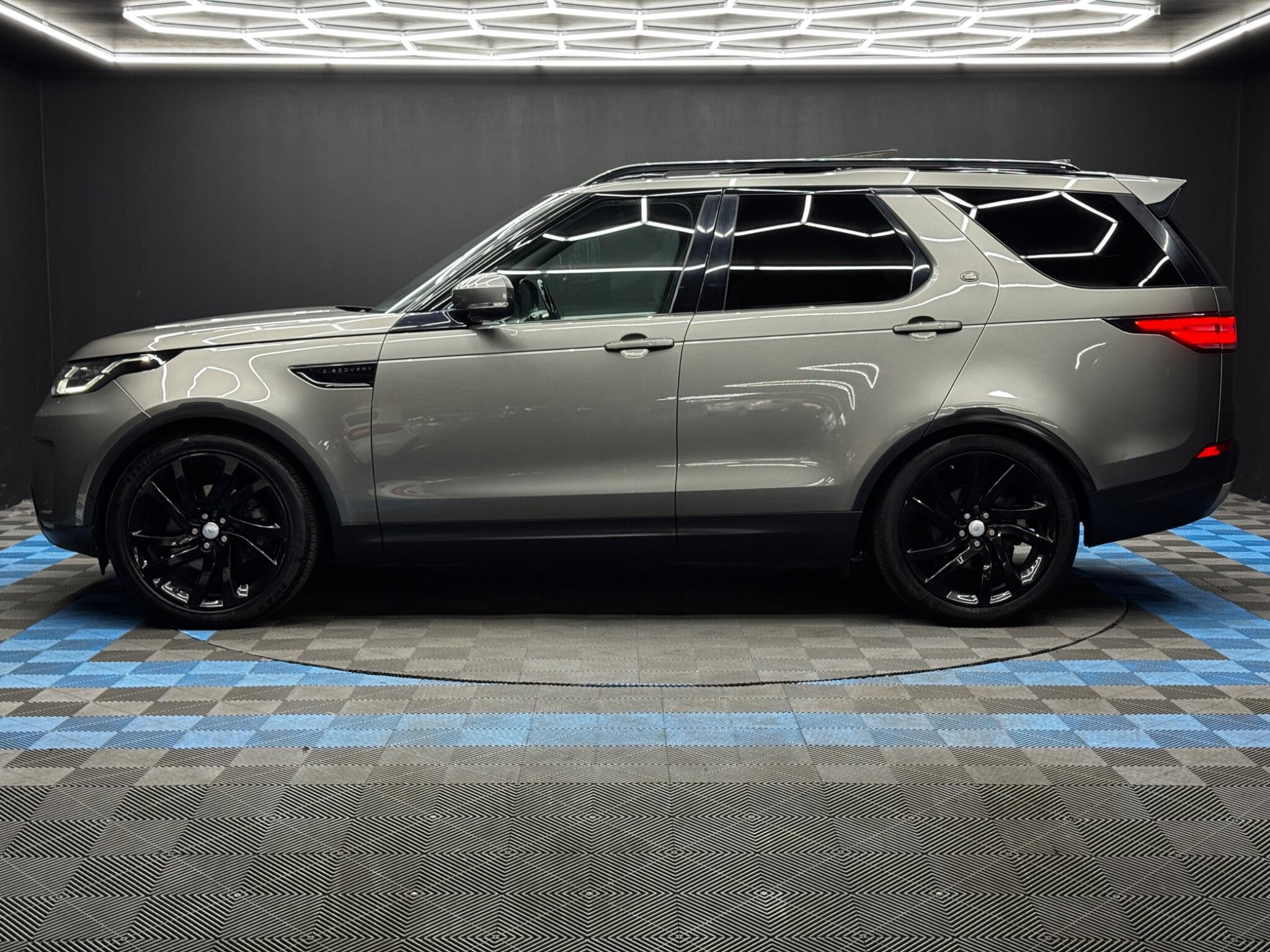 Land Rover Discovery view 8