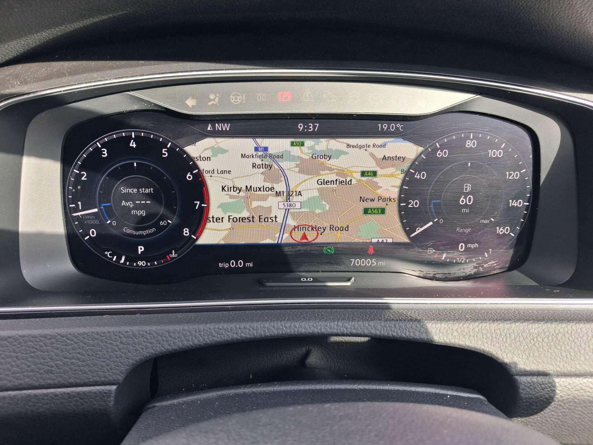 Volkswagen Golf view 44