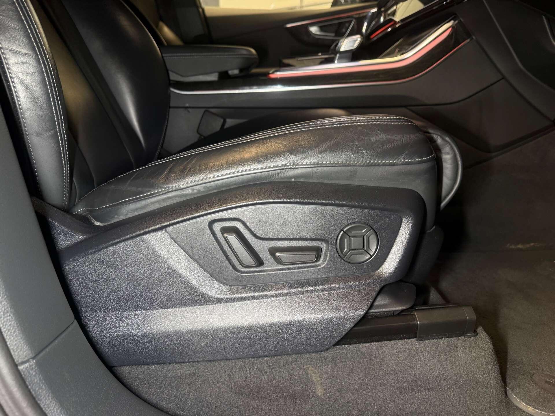 Audi Q7 view 20