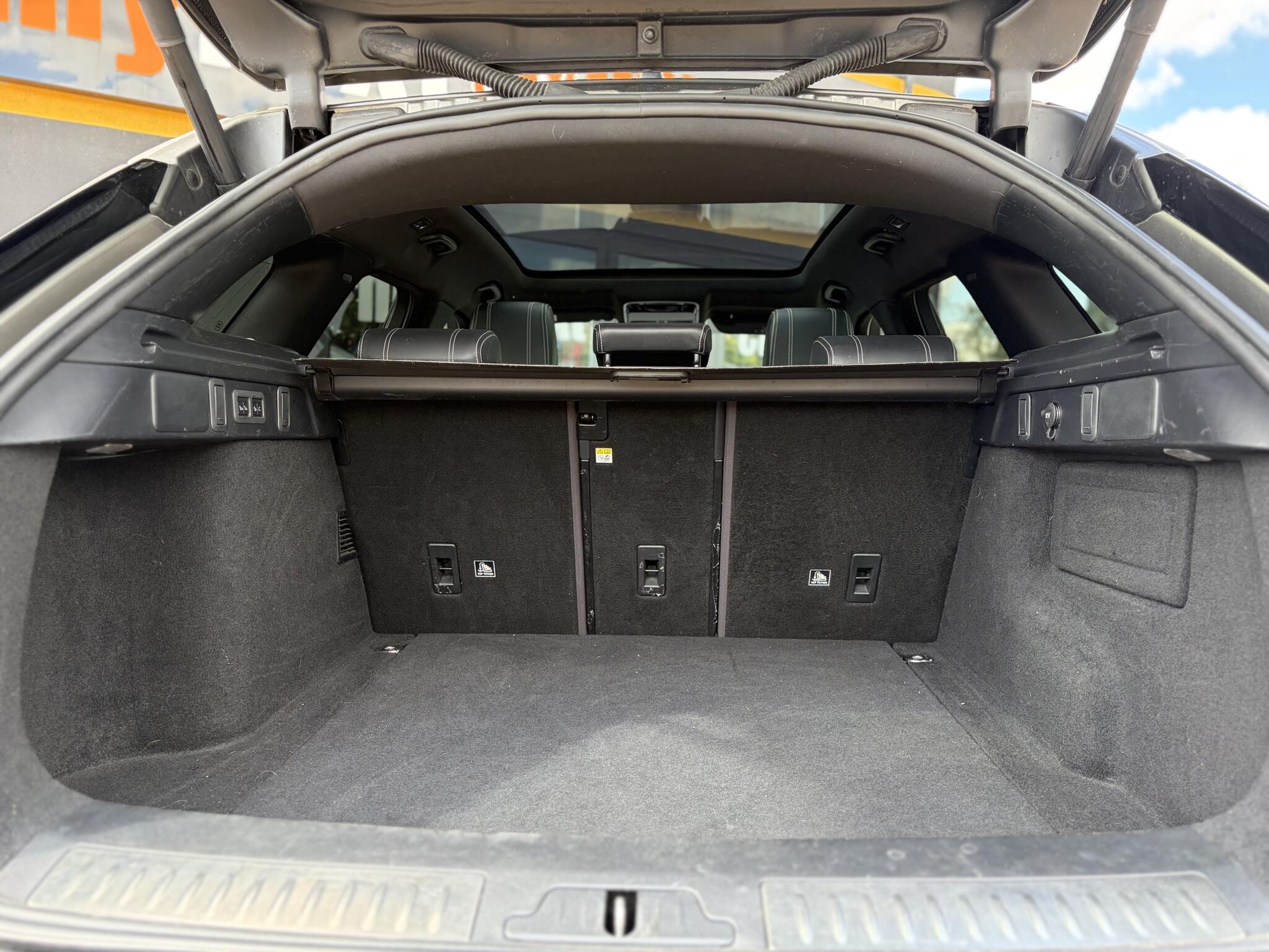 Land Rover Range Rover Velar view 25