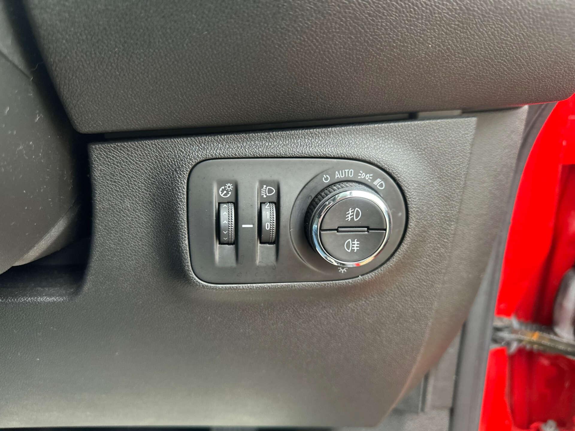 Vauxhall Corsa view 32