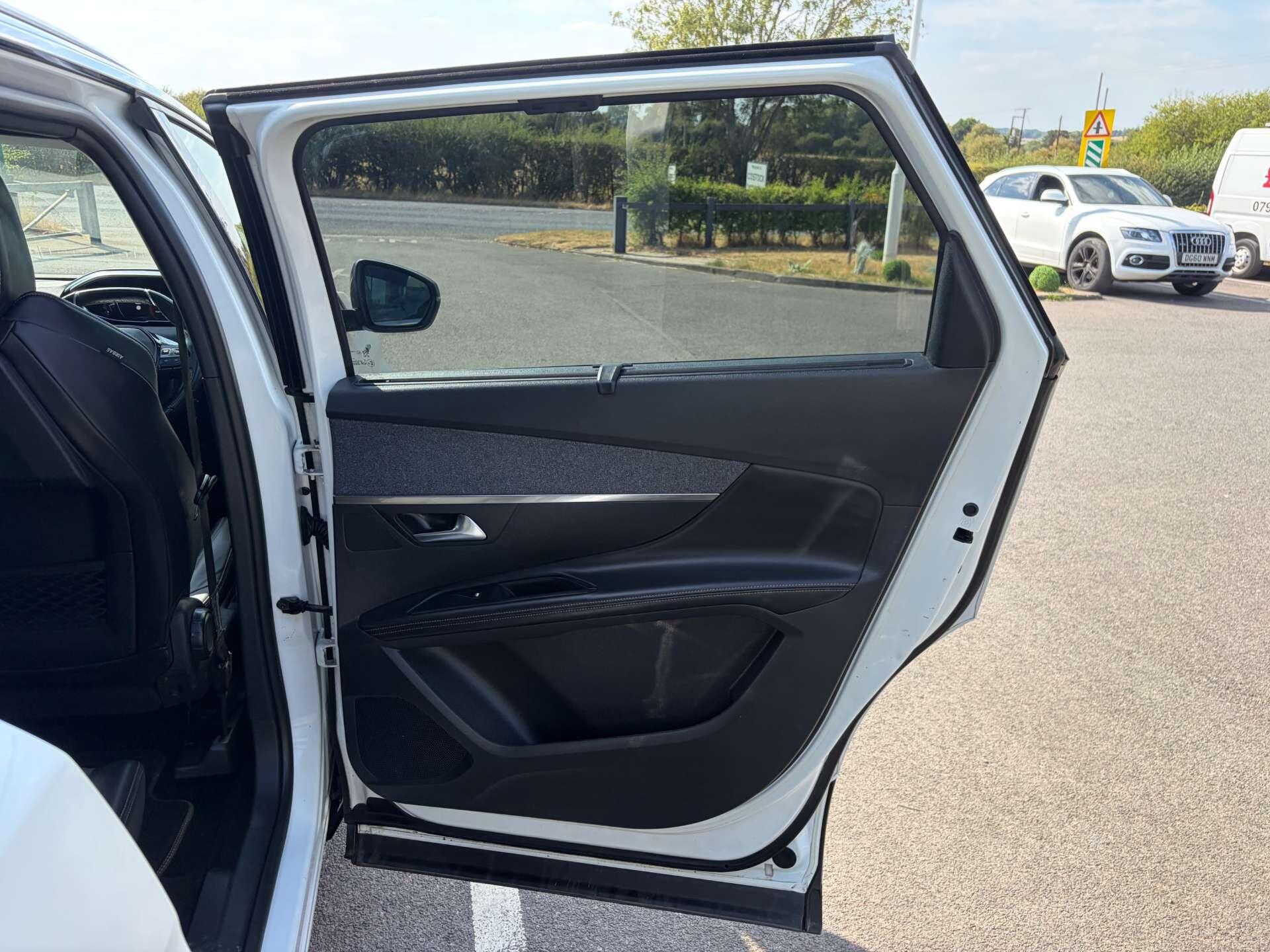 Peugeot 5008 view 30