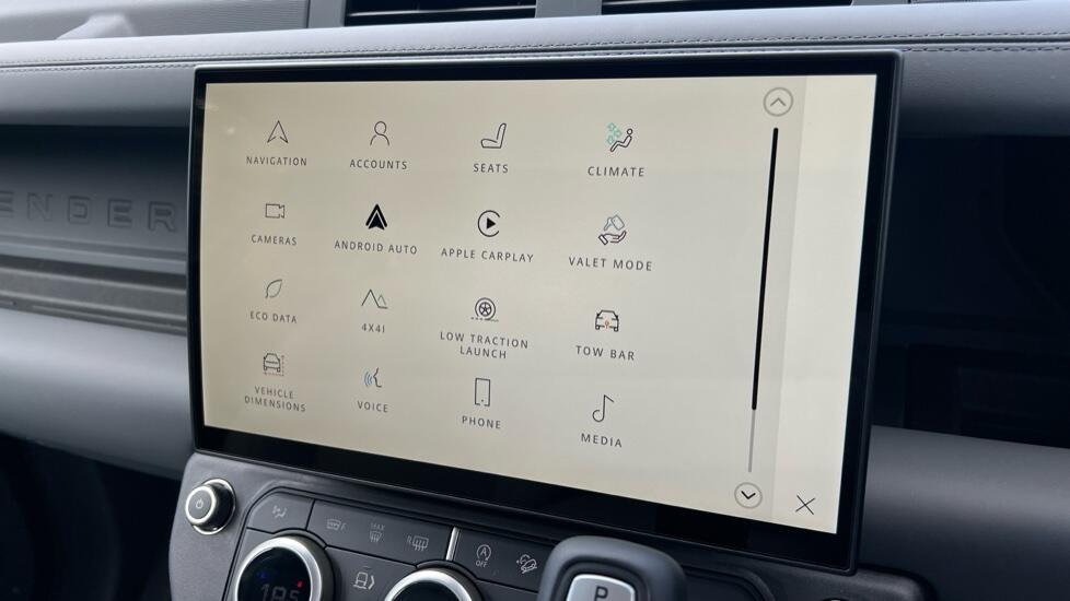 Land Rover Defender view 26