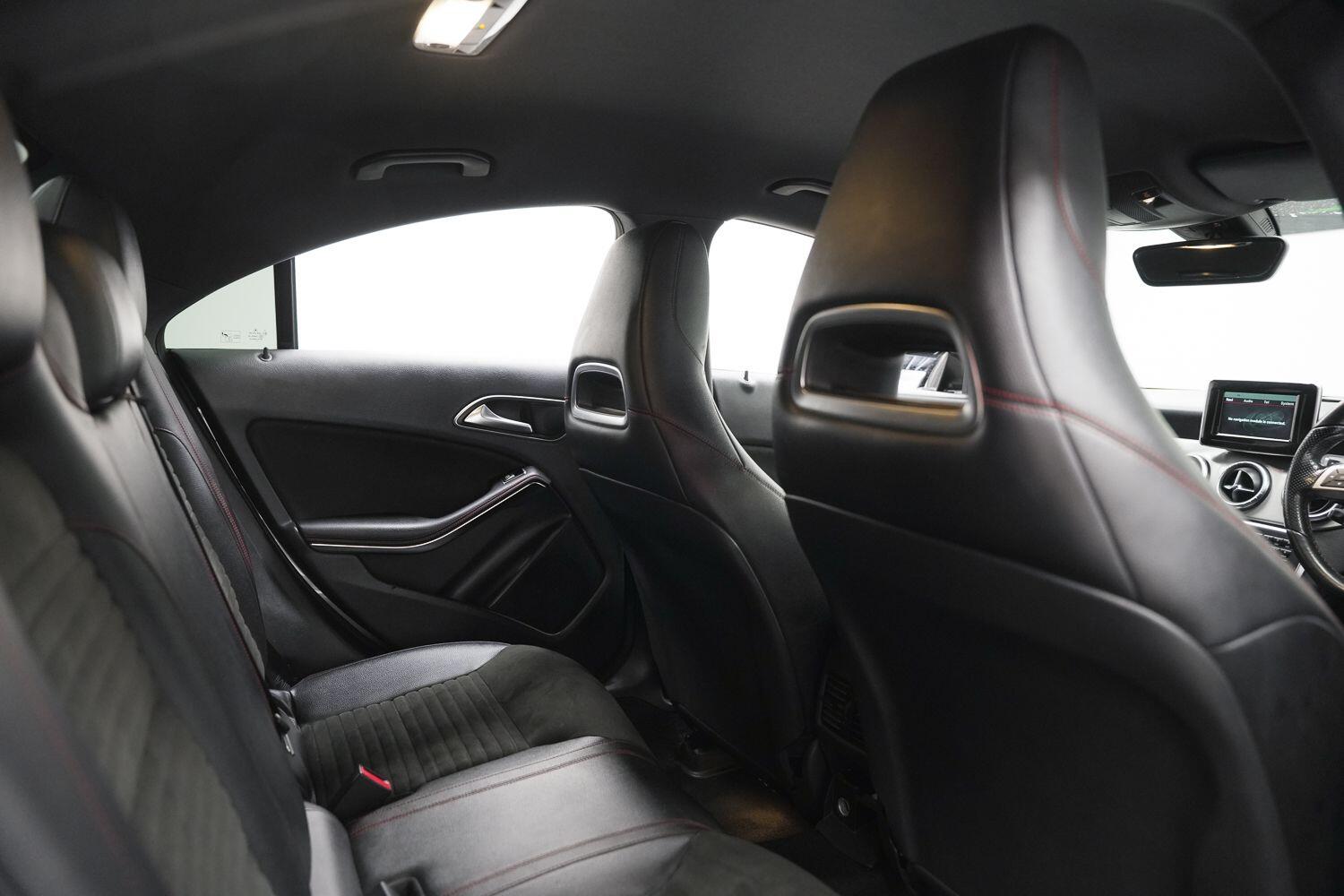 Mercedes-Benz Cla view 15