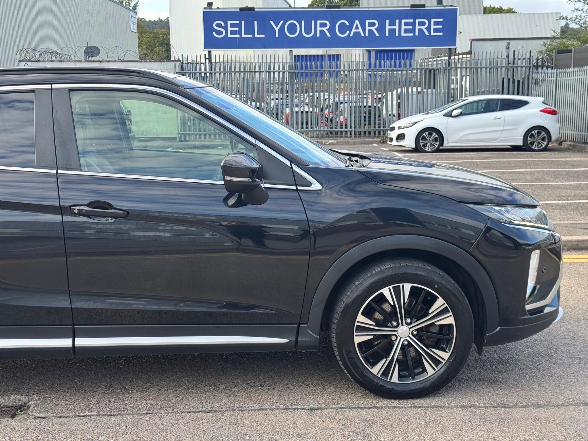 Mitsubishi Eclipse Cross view 13