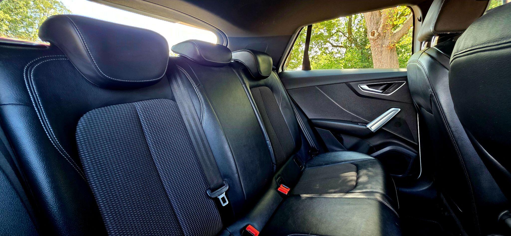 Audi Q2 view 32