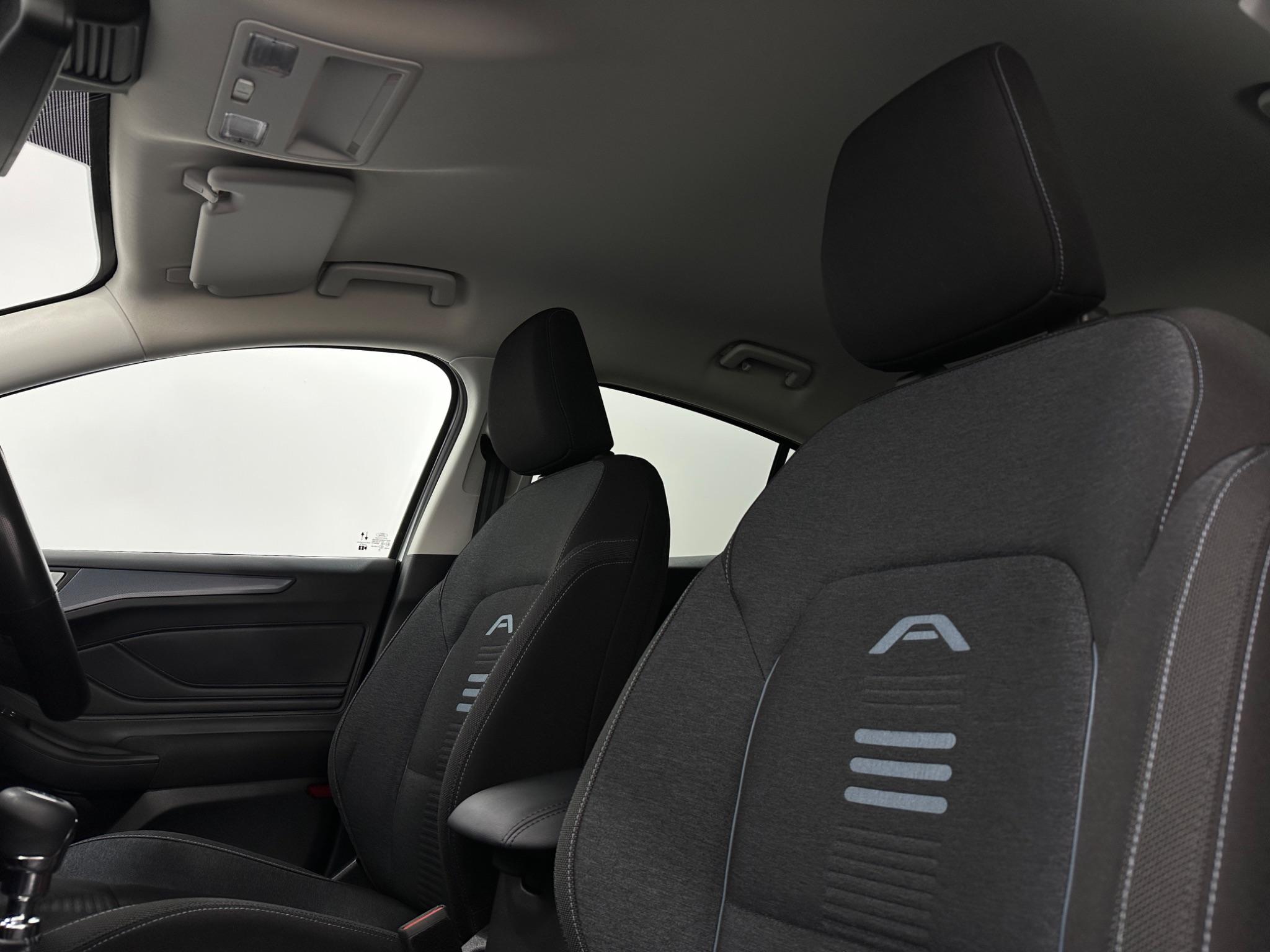 Ford Focus view 34