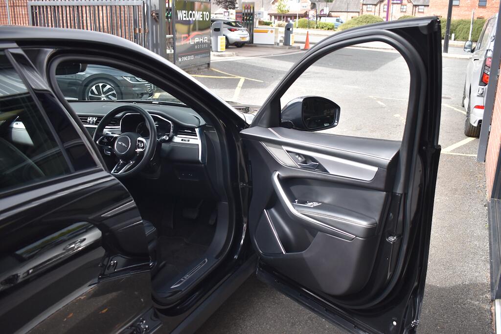 Jaguar F-Pace view 25