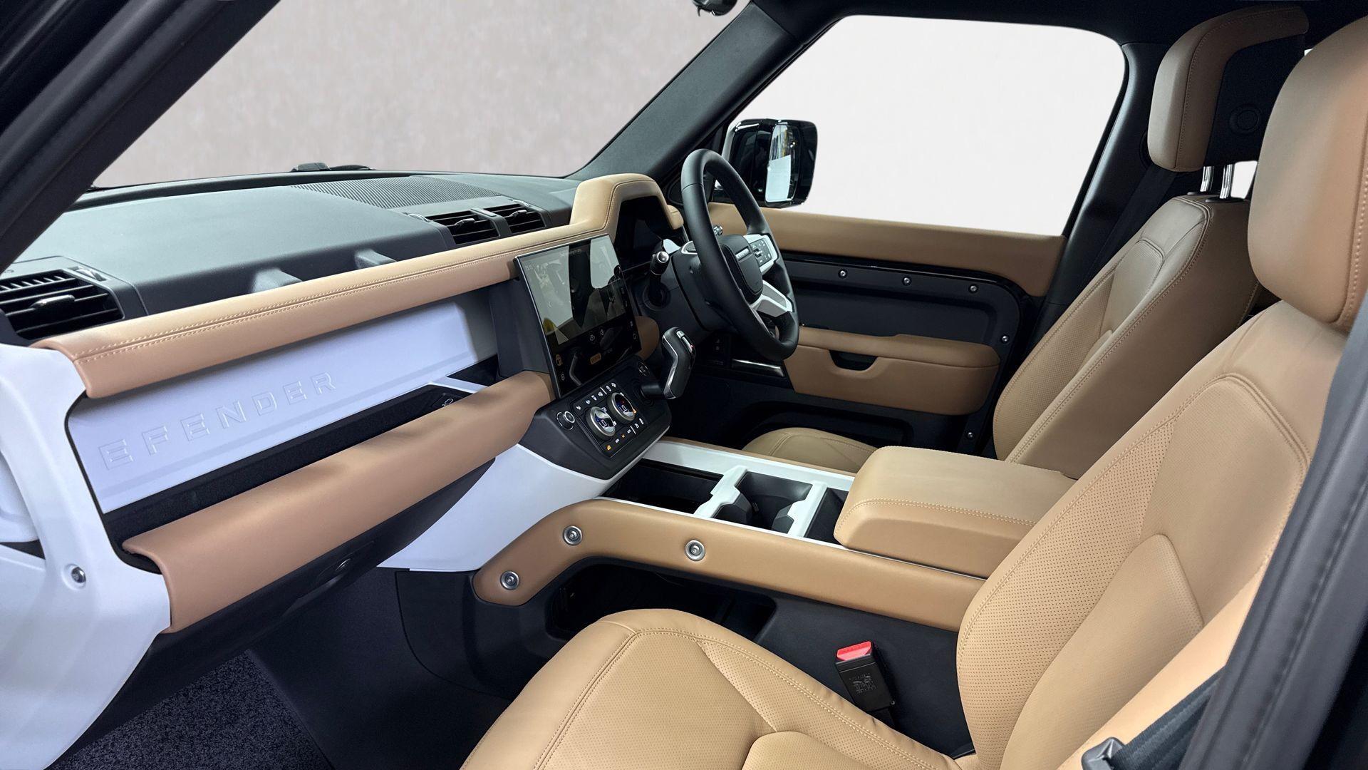 Land Rover Defender view 3