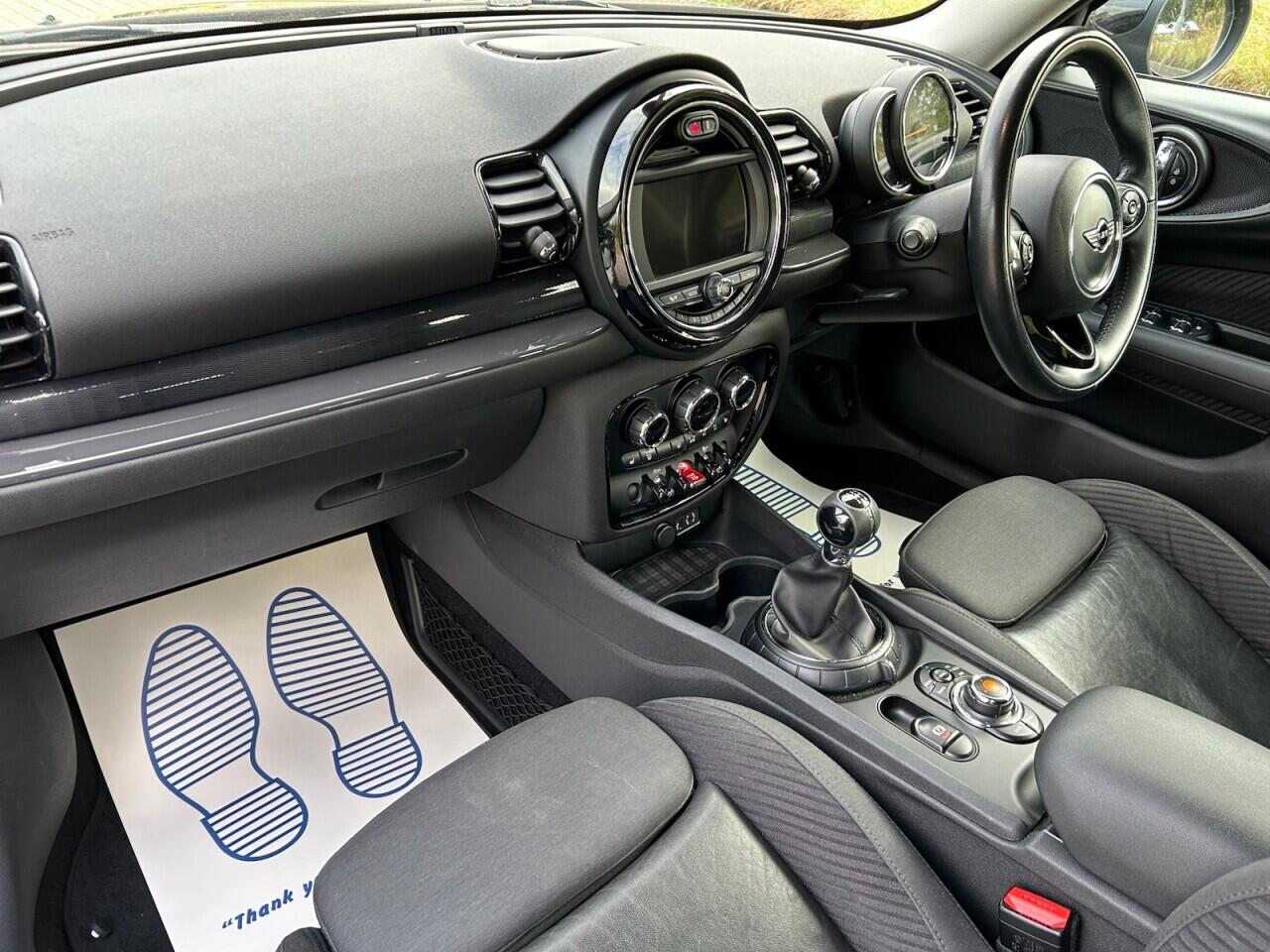 Mini Clubman view 22