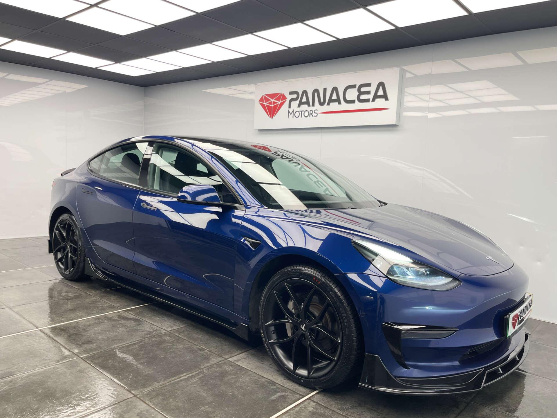 Tesla Model 3 view 4