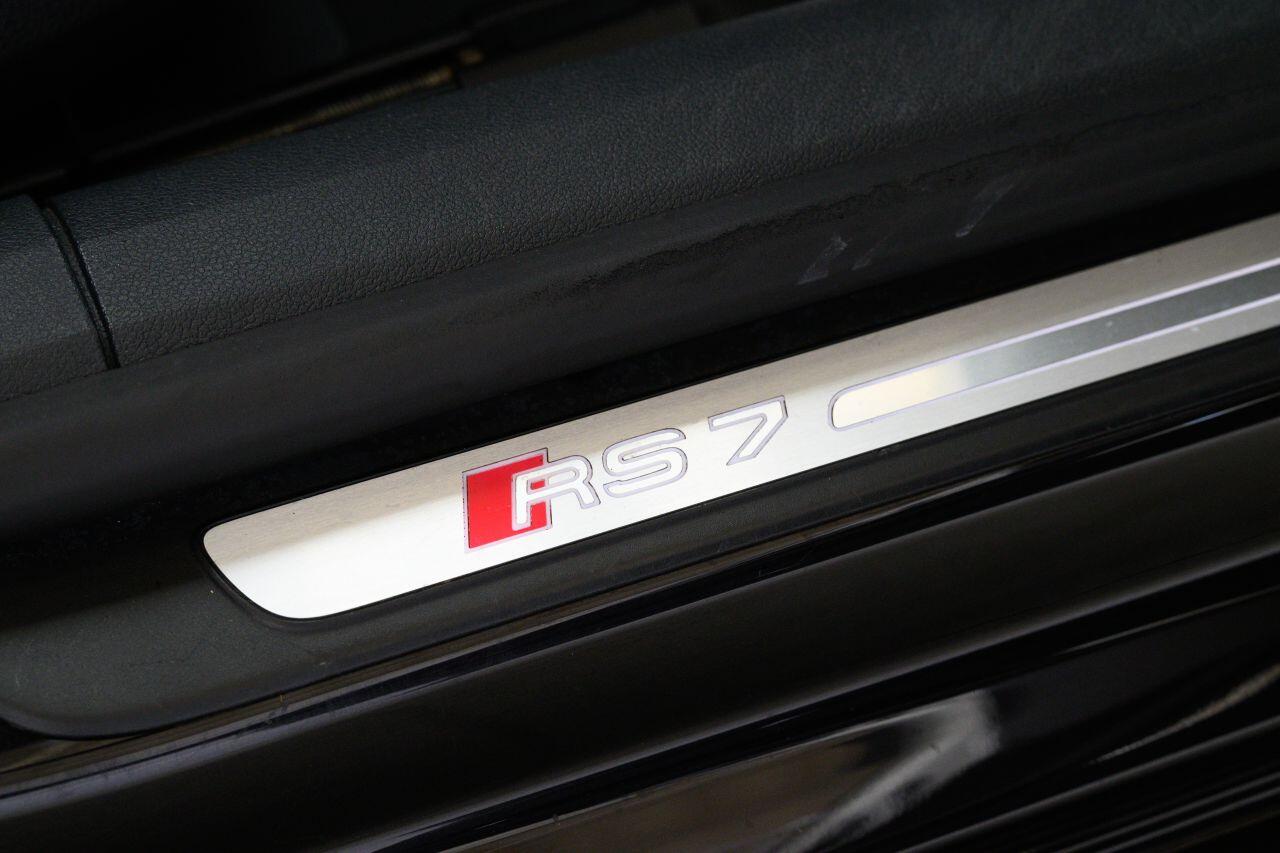 Audi RS7 view 34