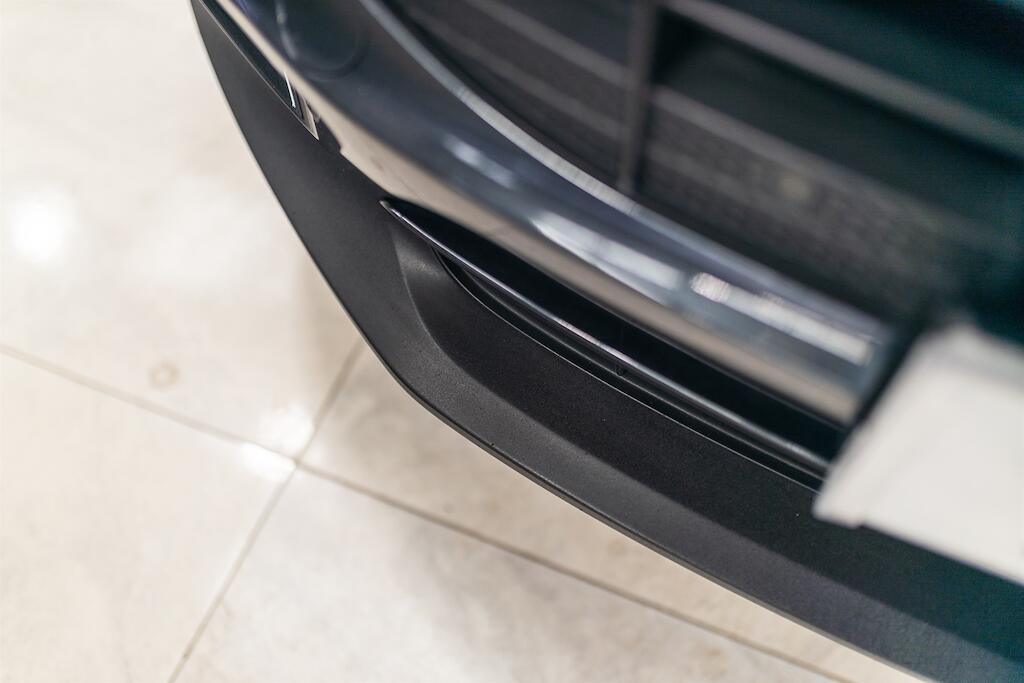 Porsche Macan view 8