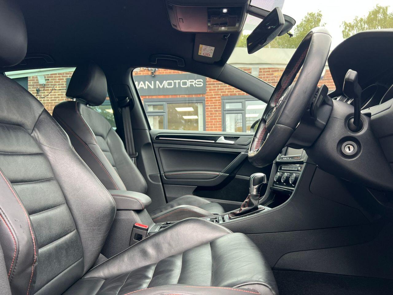 Volkswagen Golf view 15