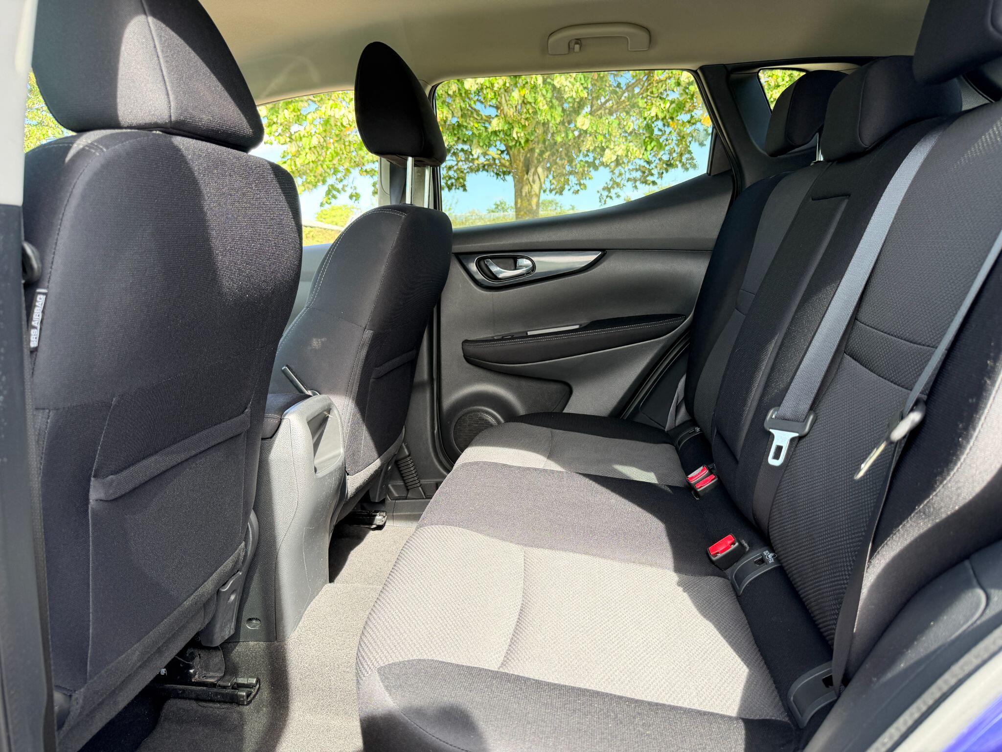 Nissan Qashqai view 25