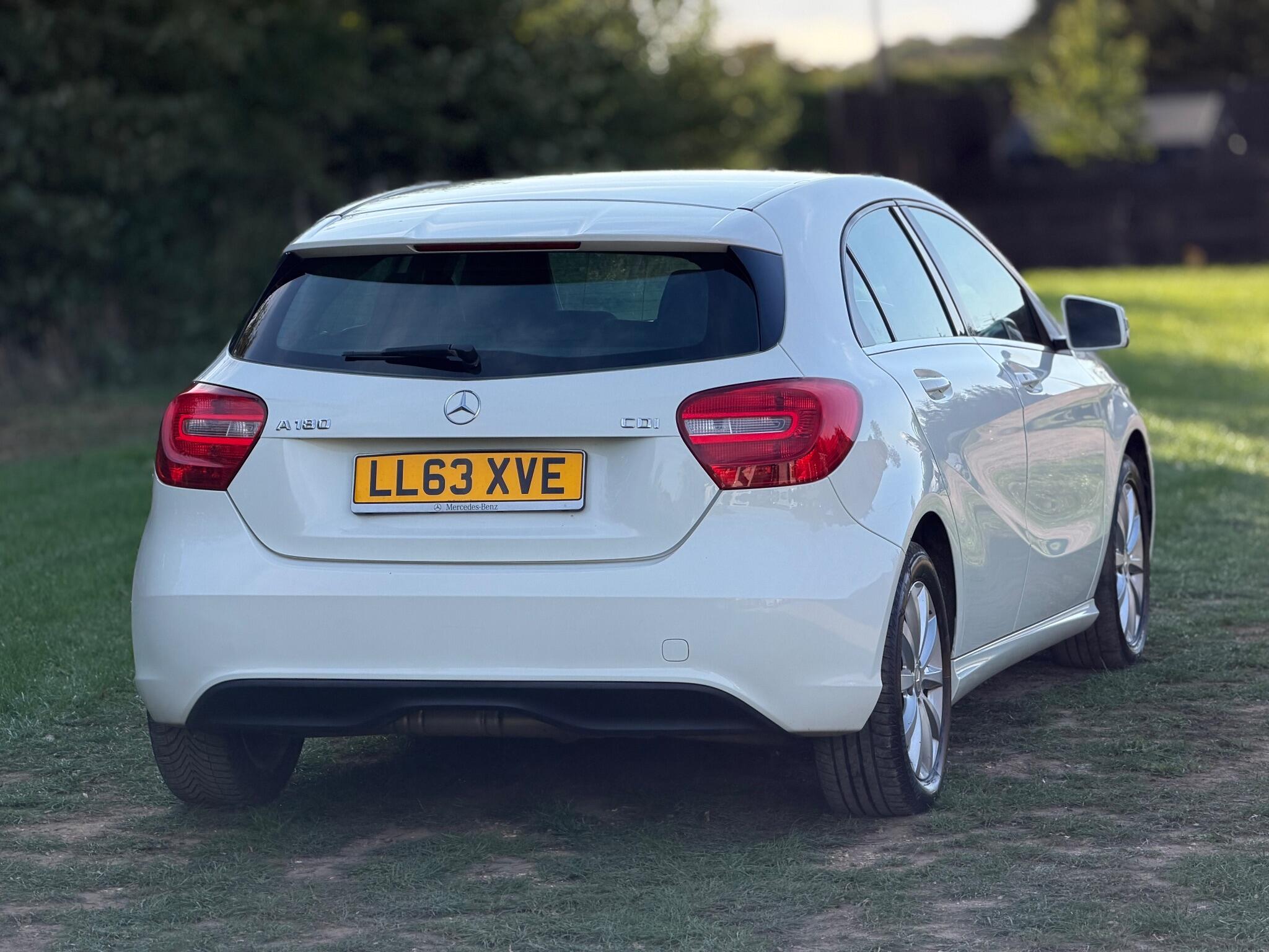 2013 Mercedes-Benz A Class 1.5 A180 CDI SE Euro 5 (s/s) 5dr image 12
