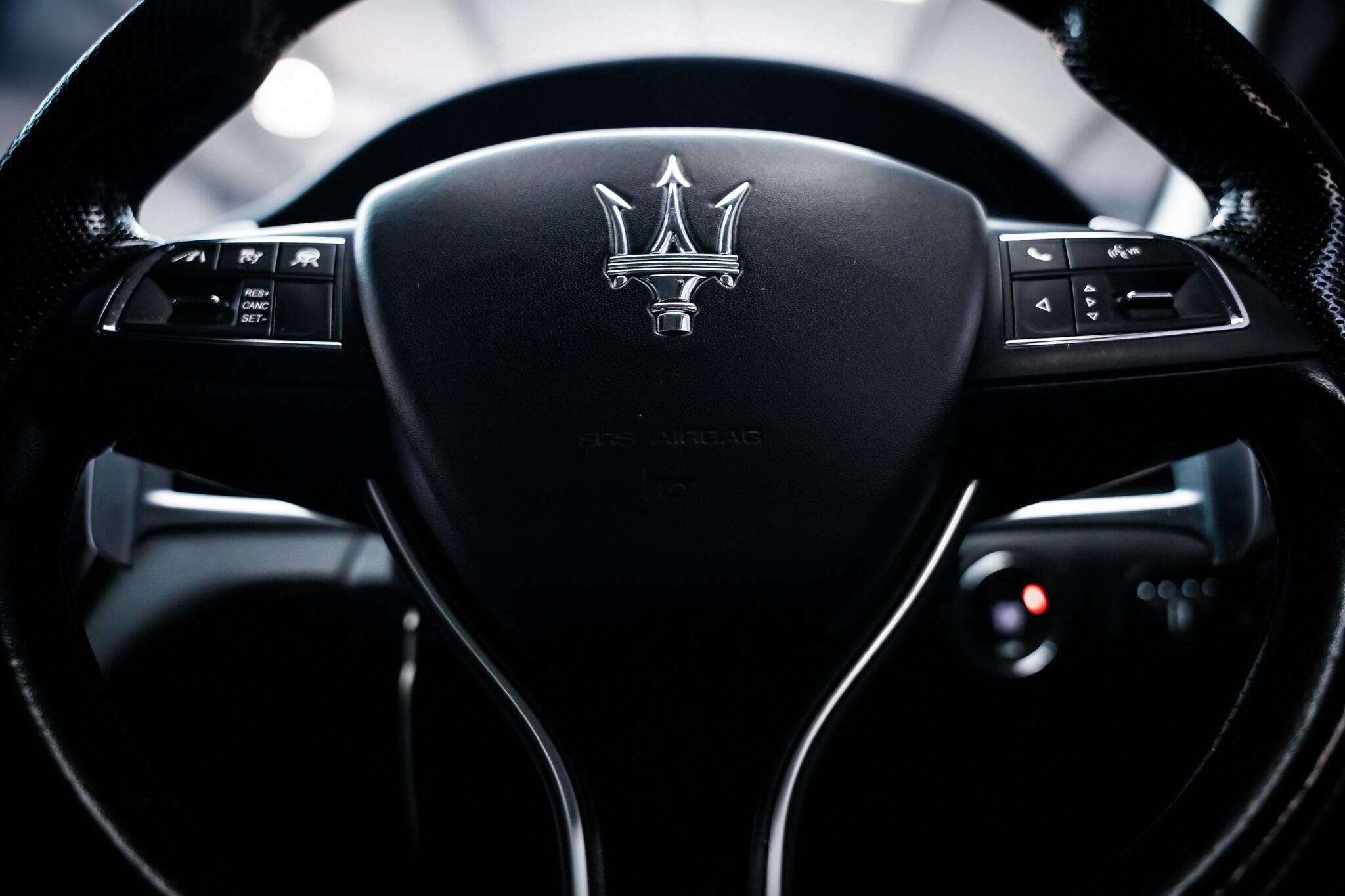 Maserati Quattroporte view 51