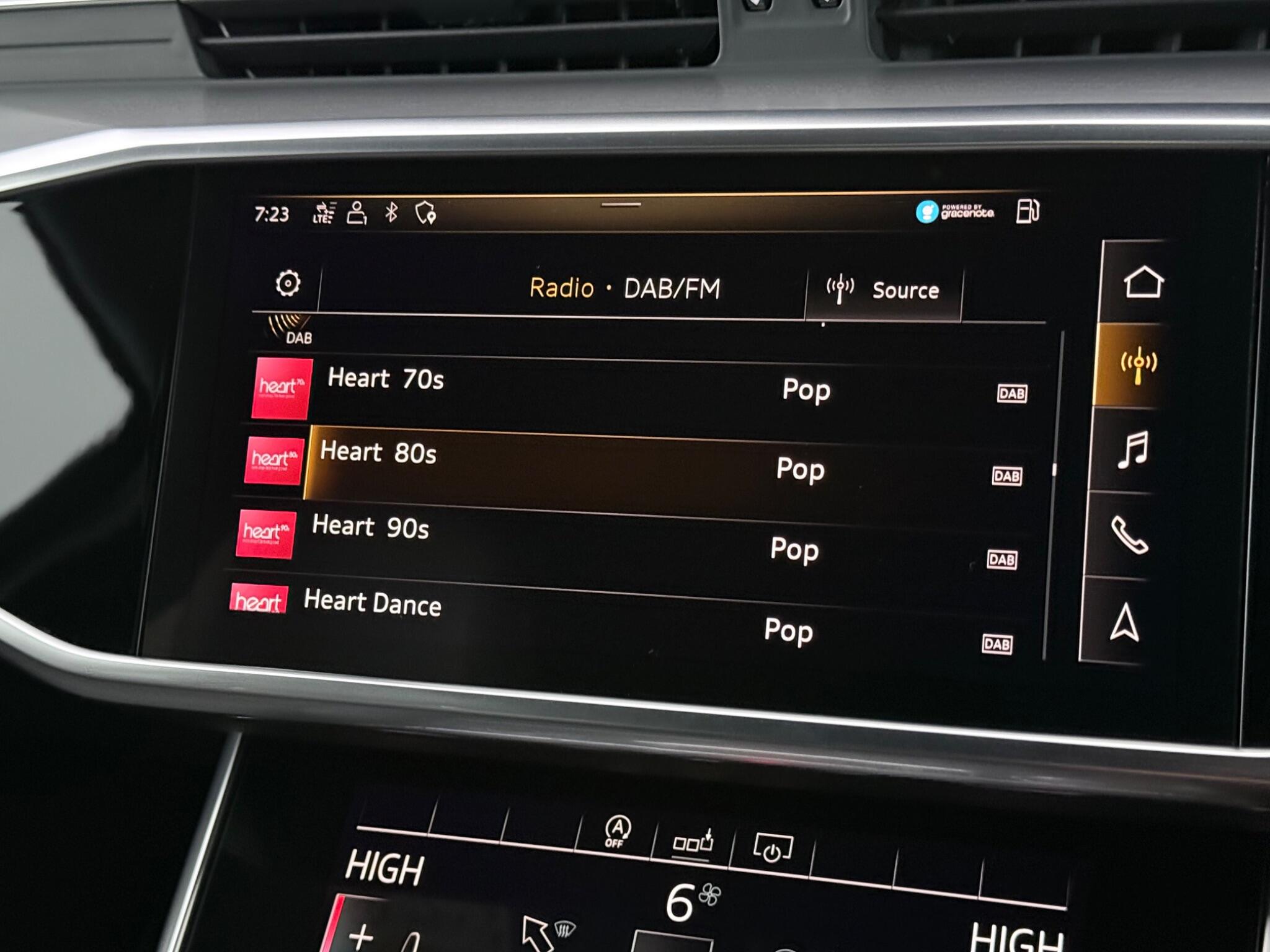 Audi A6 view 22