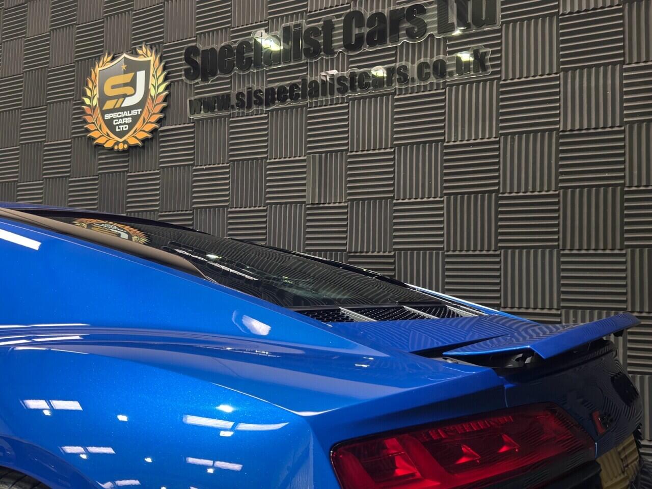 Audi R8 view 27