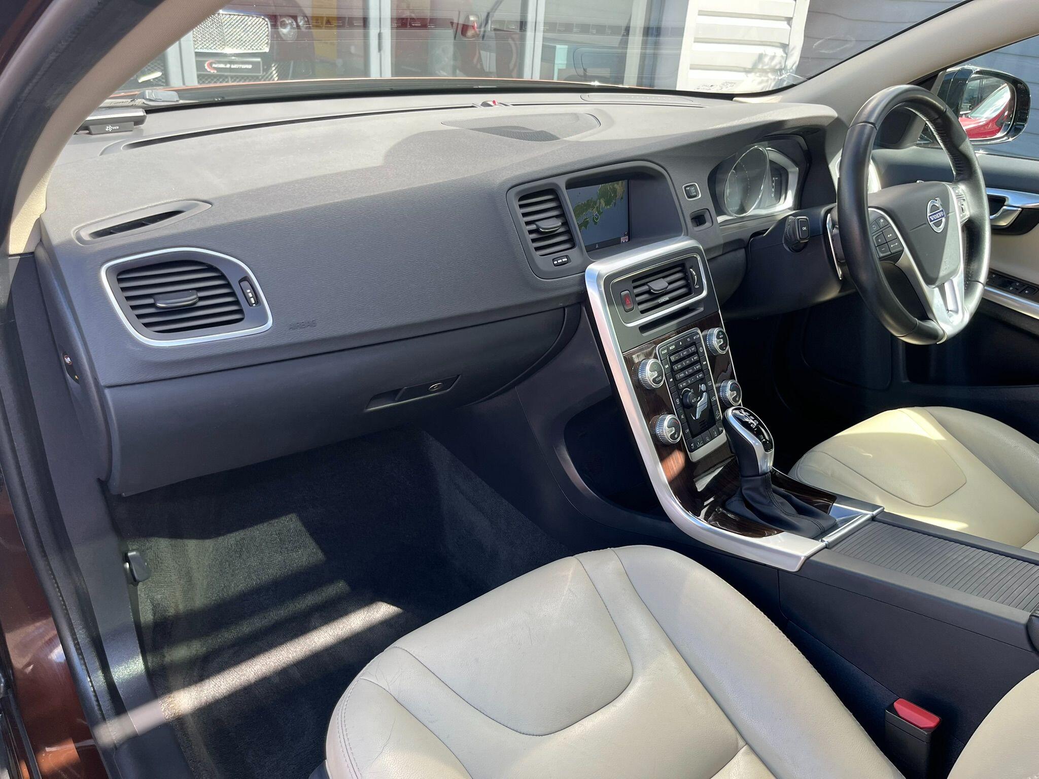 Volvo V60 view 27