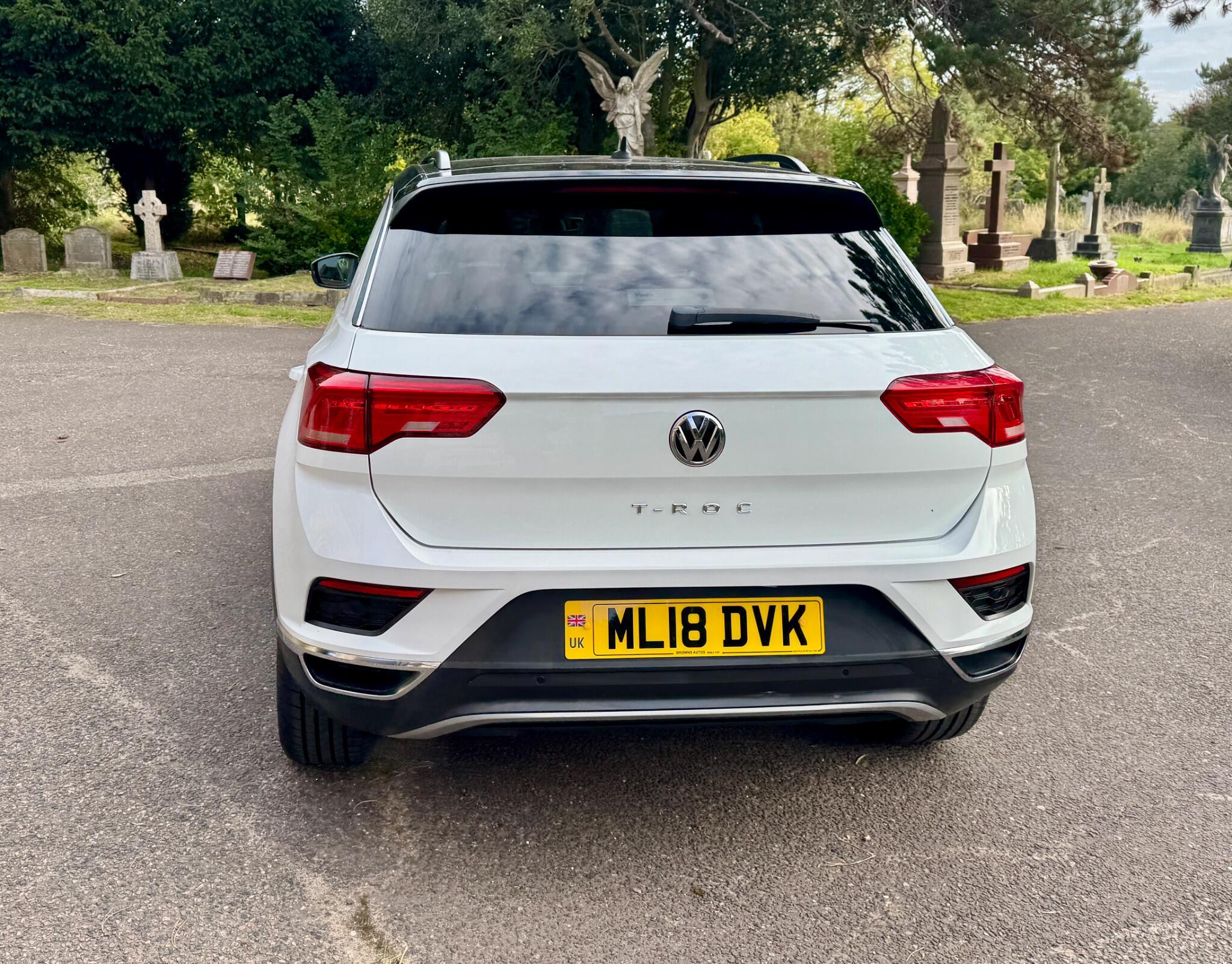 Volkswagen T-Roc view 14