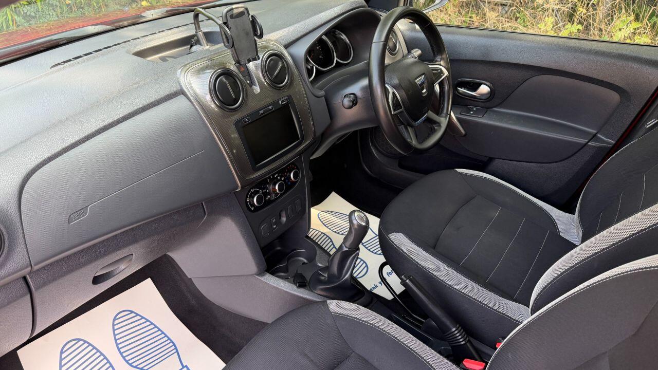 Dacia Sandero Stepway view 8