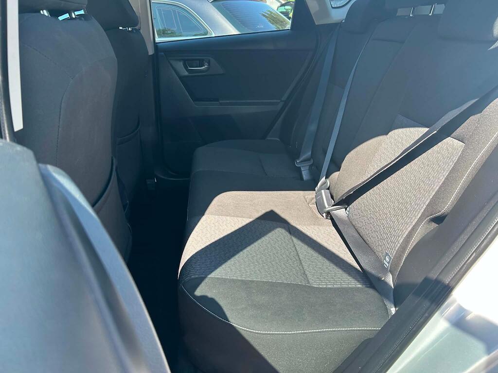 Toyota Auris view 15