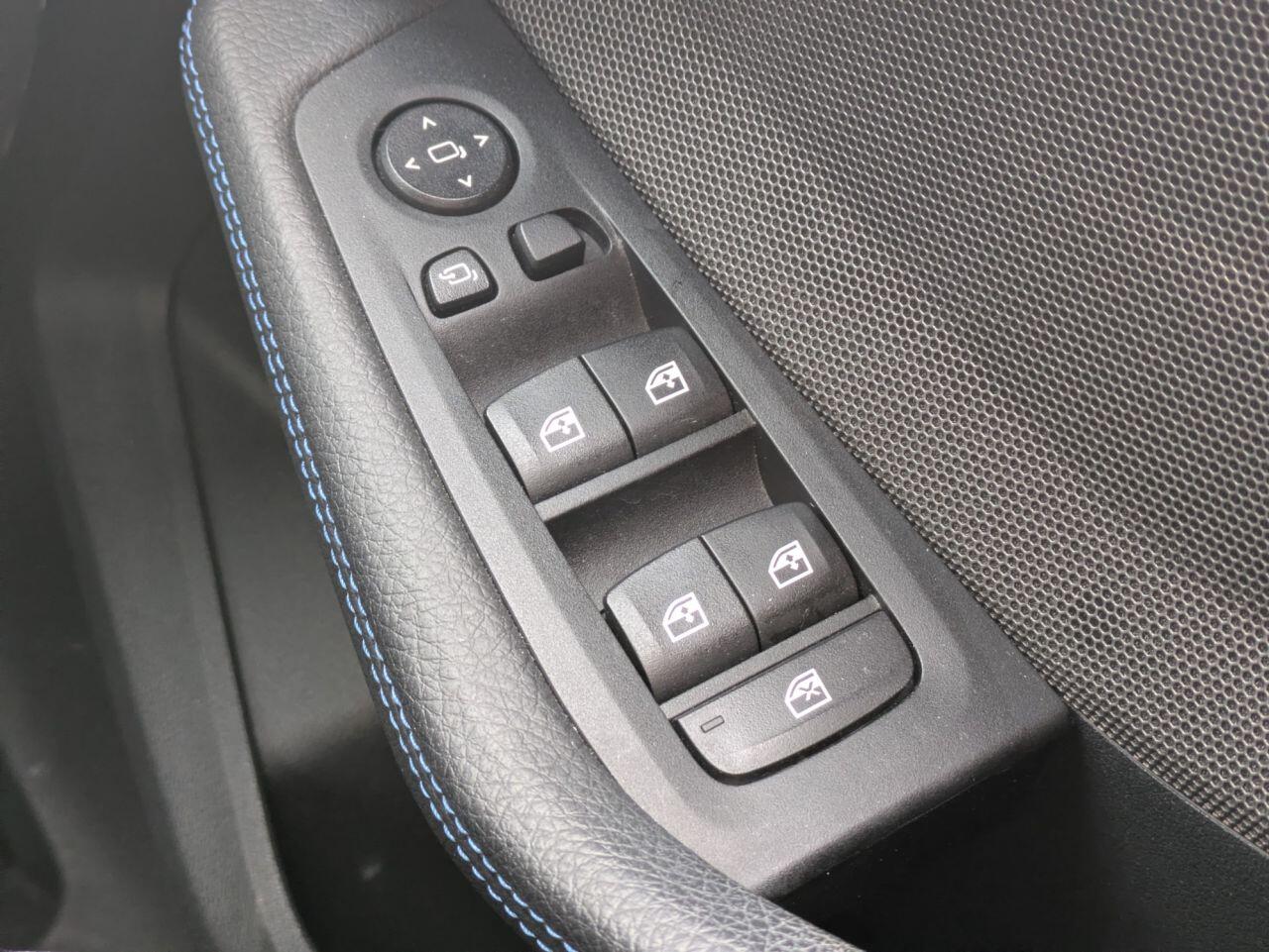 BMW 1 Series view 23