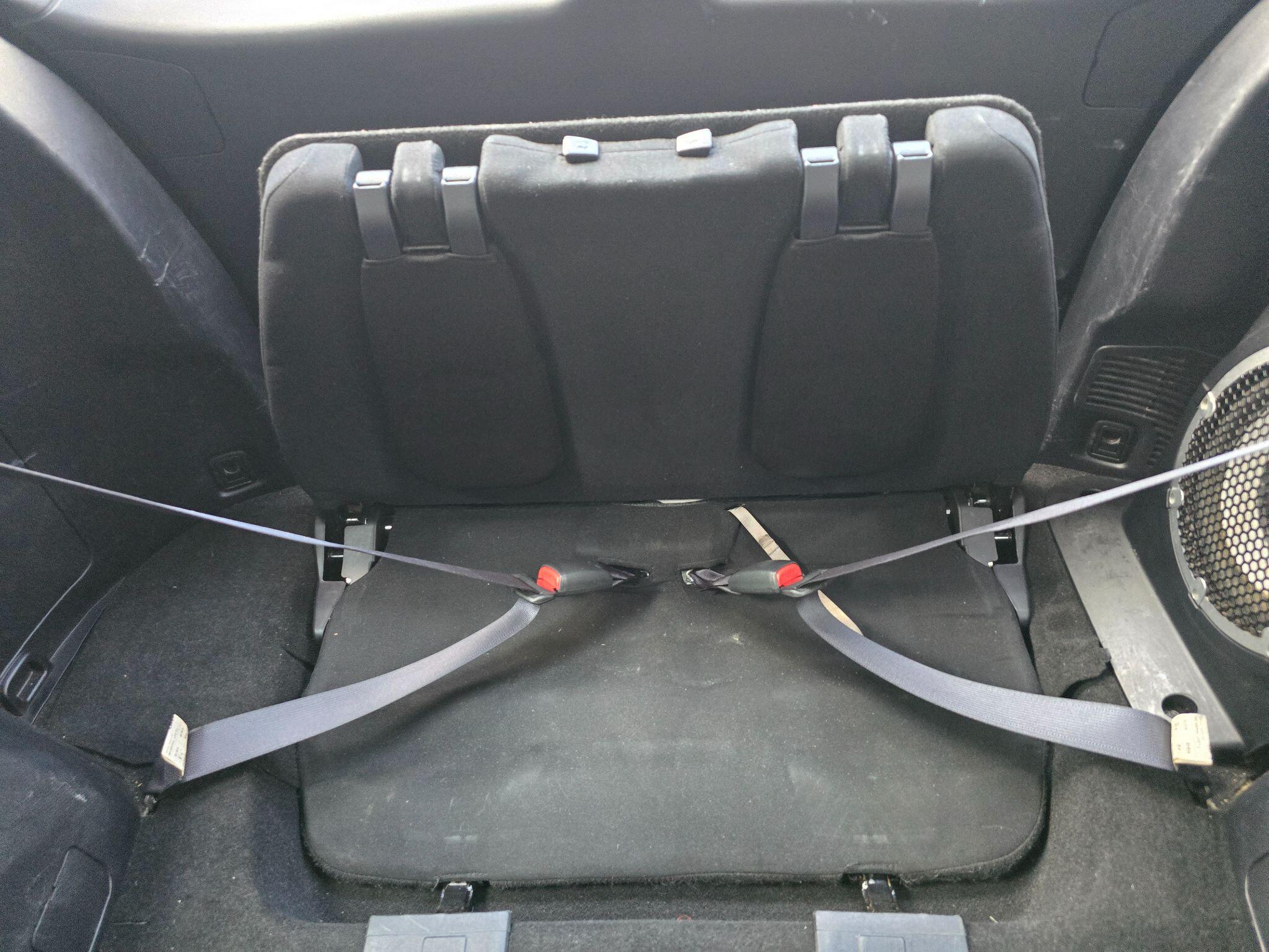 Mitsubishi Outlander view 16