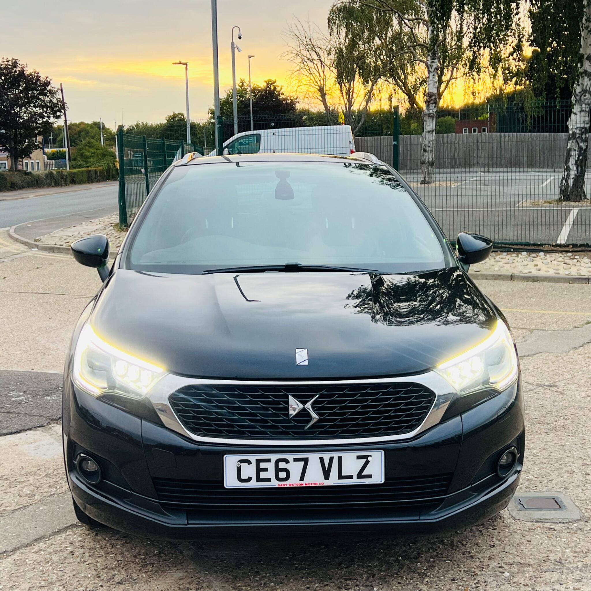 DS Automobiles DS 4 Crossback view 3