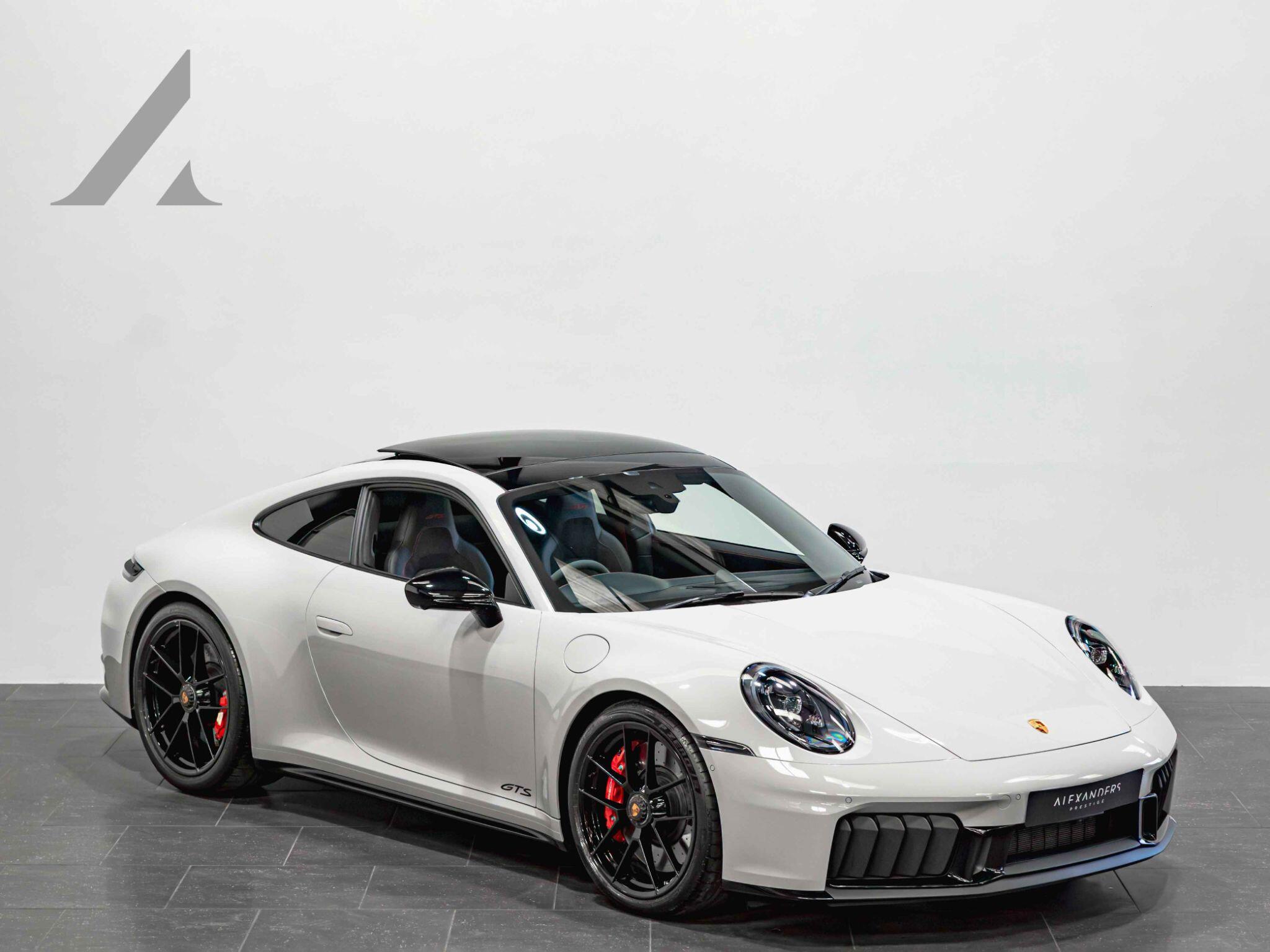 Porsche 911 main image