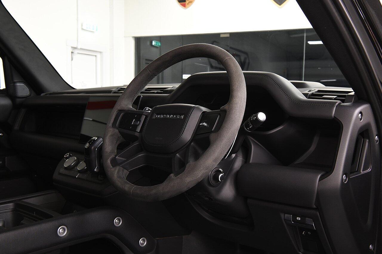 Land Rover Defender view 5