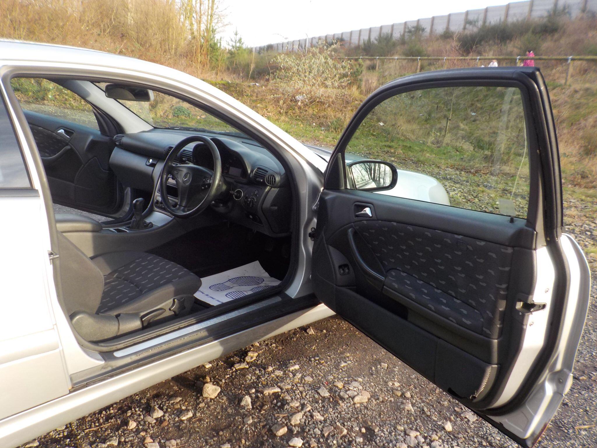 Mercedes-Benz C Class 2.0 C180 Sport 2dr