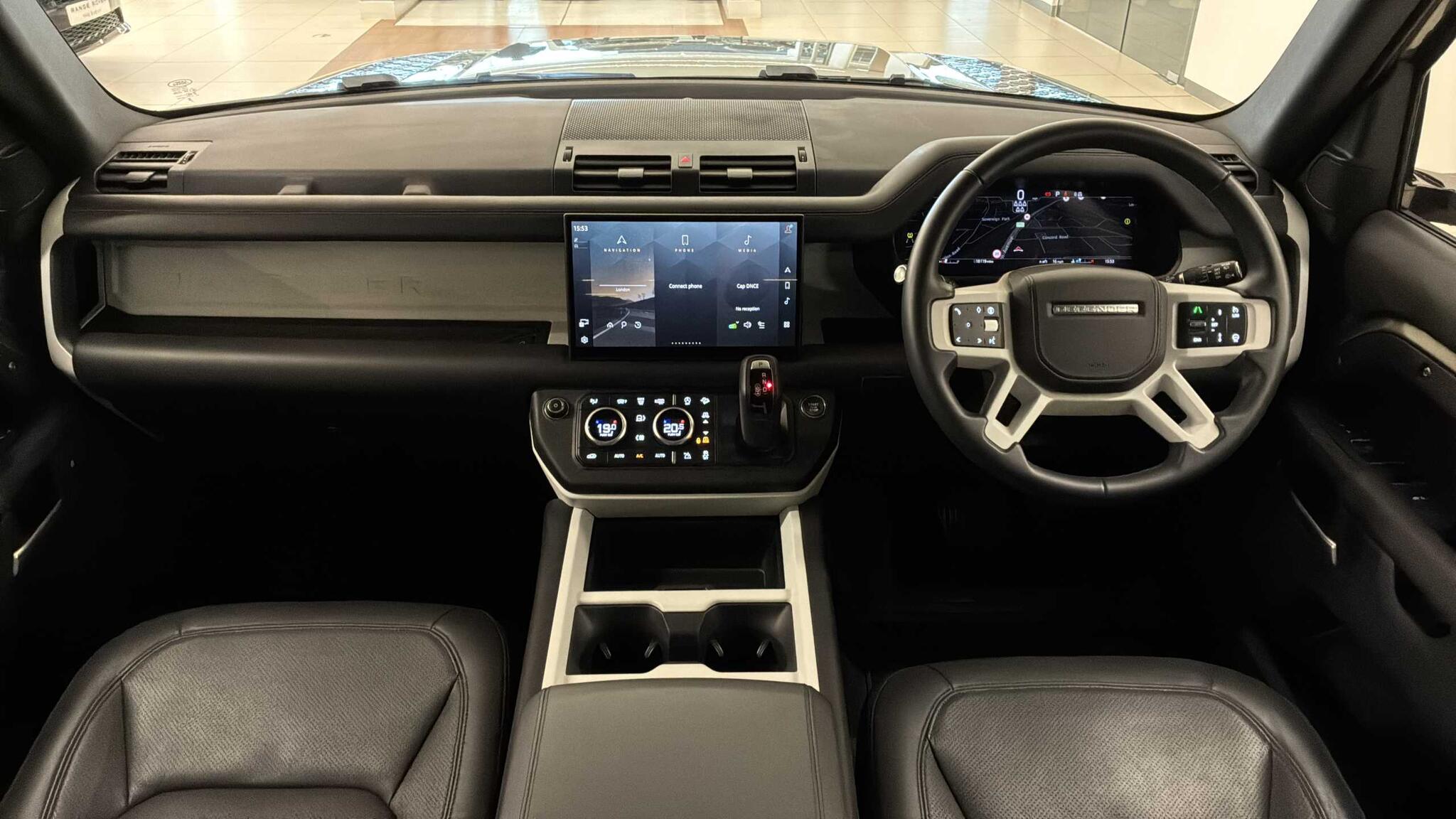 Land Rover Defender view 9