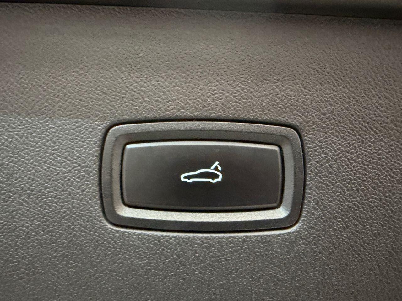 Porsche Cayenne view 32