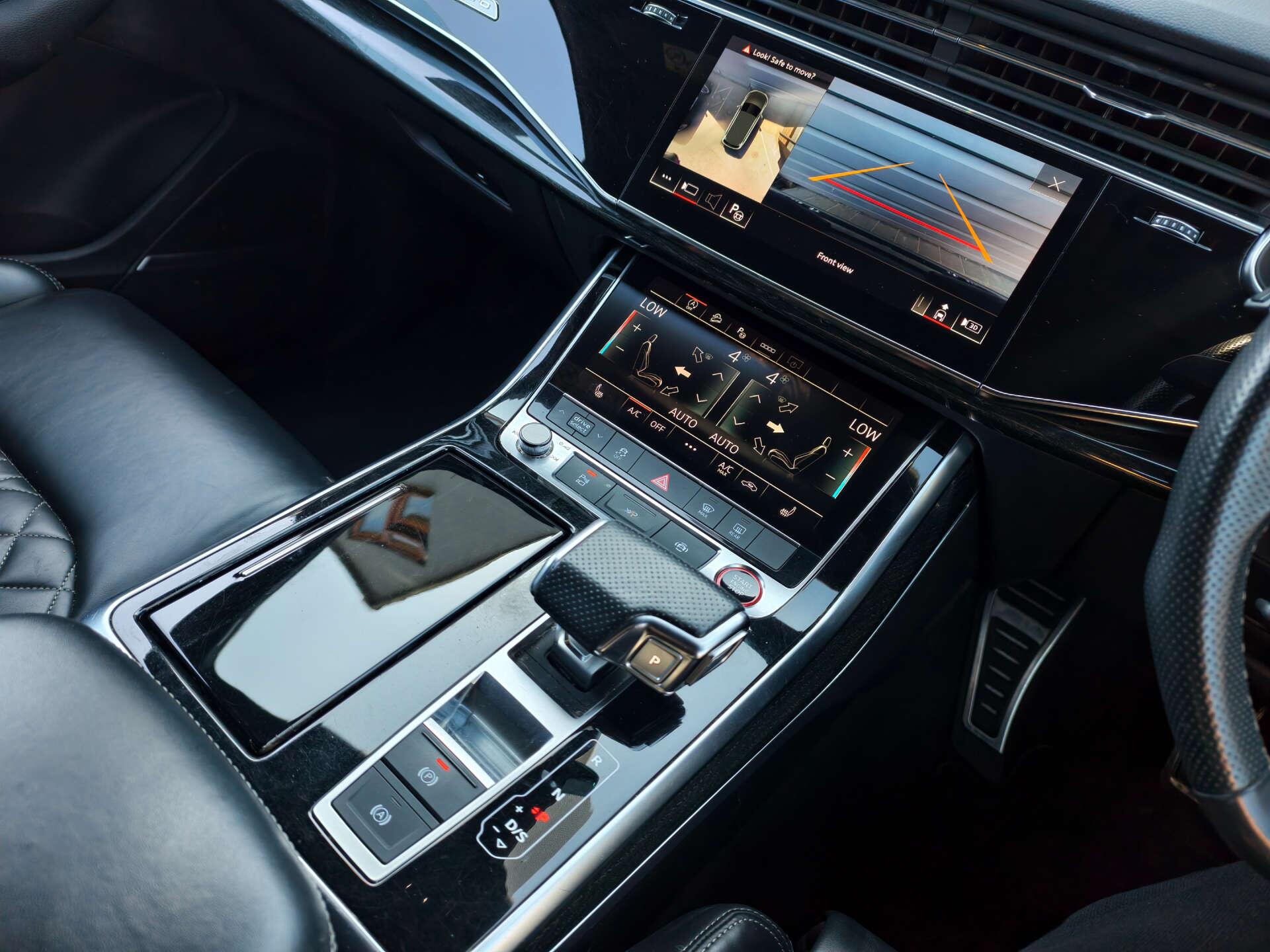 Audi SQ7 view 42