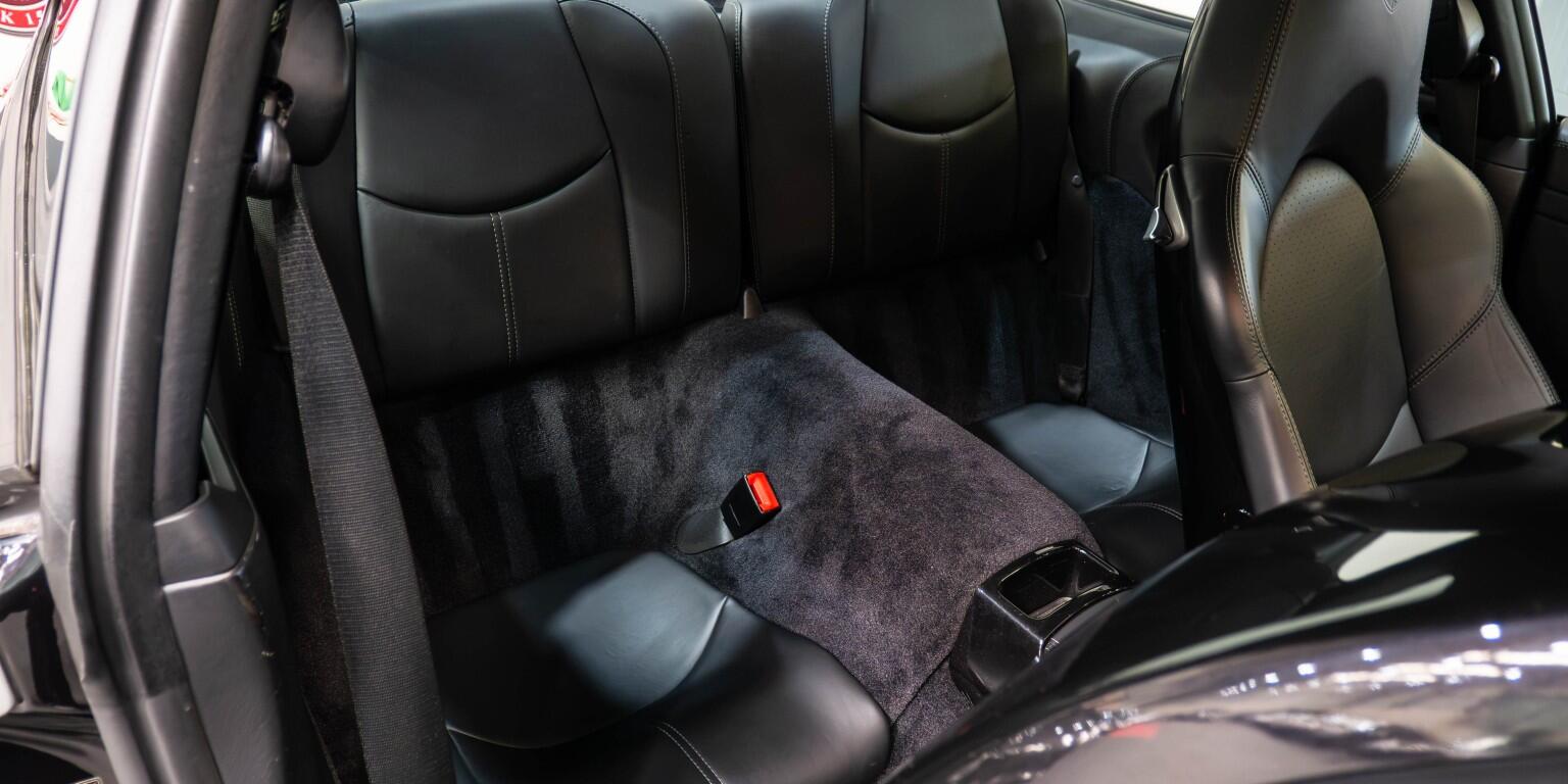 Porsche 911 view 16